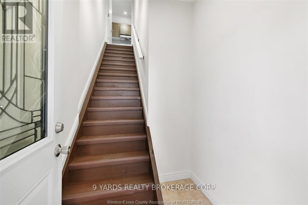 437 Karl Pl