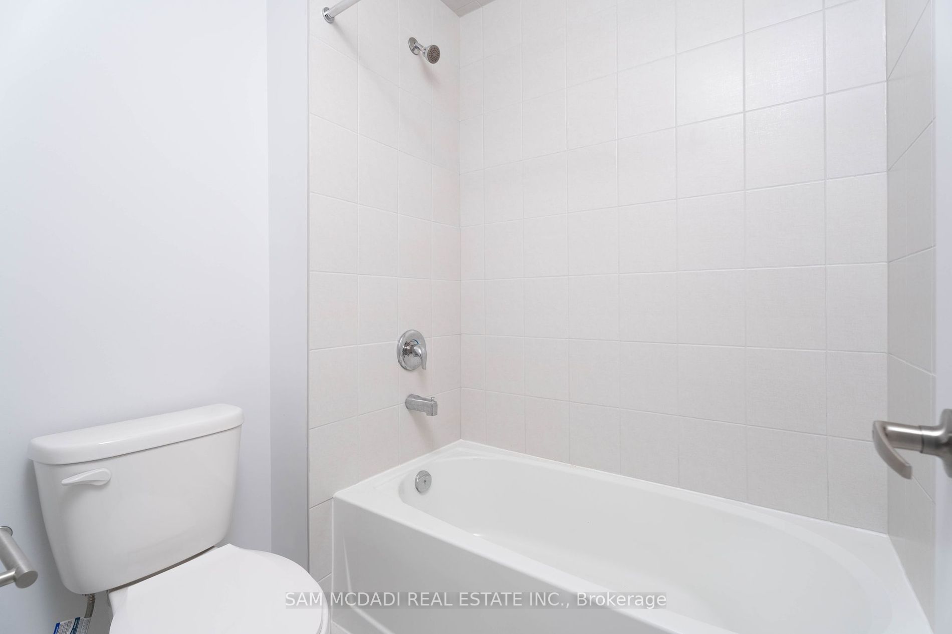 858 Sobeski Ave