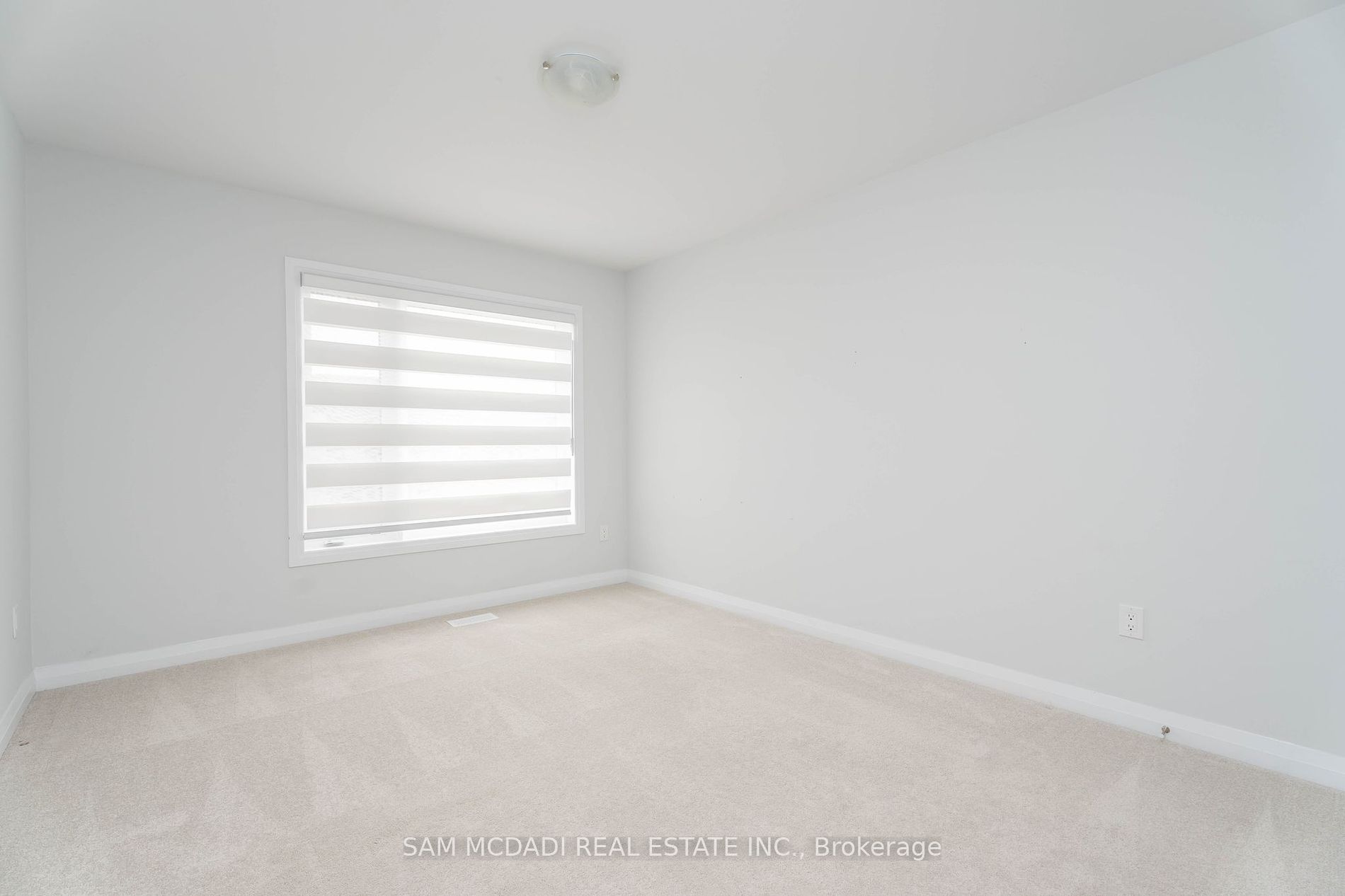 858 Sobeski Ave