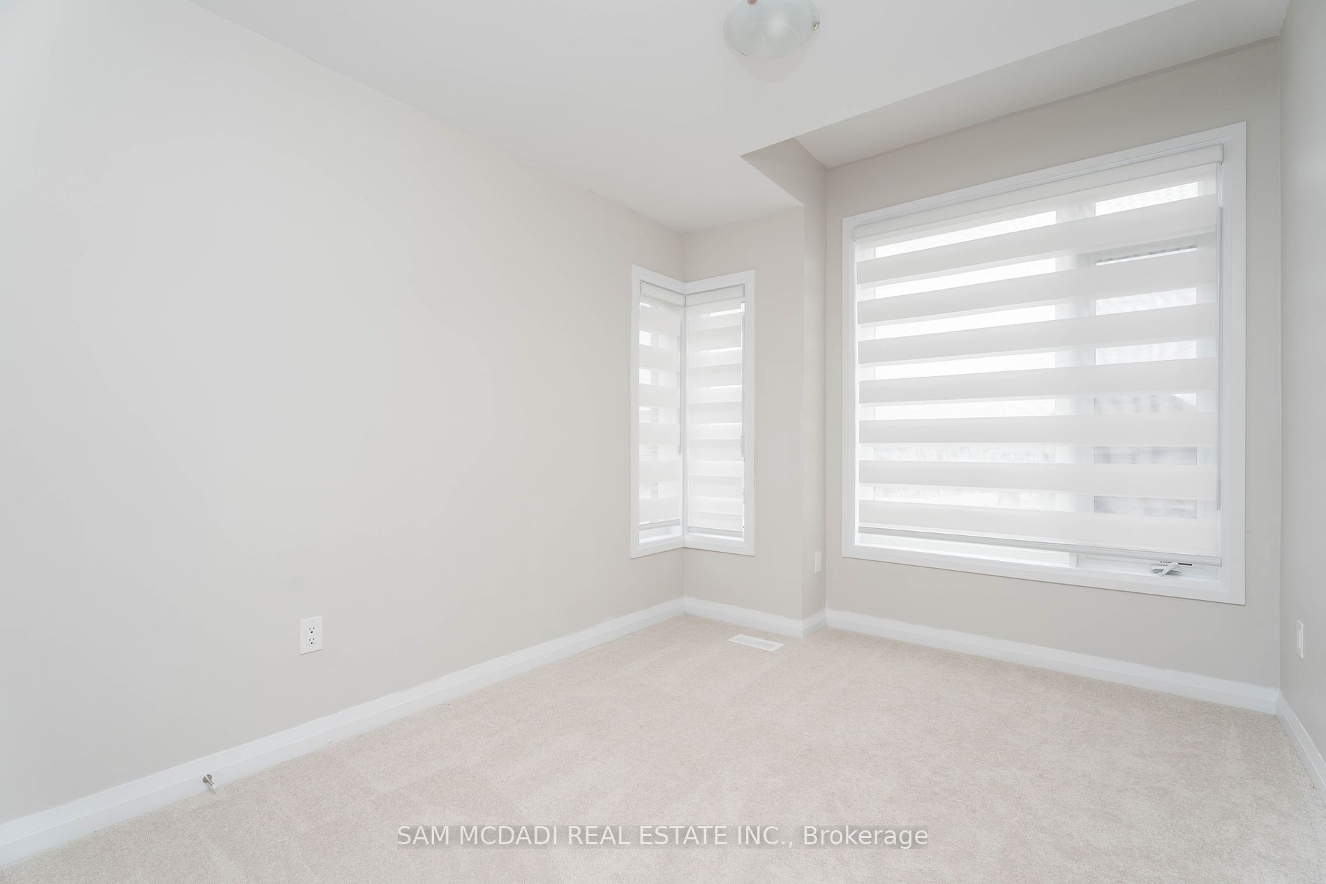858 Sobeski Ave