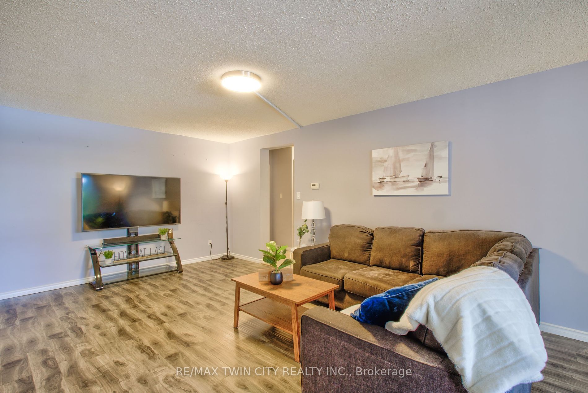 944 Caledonian View, #402