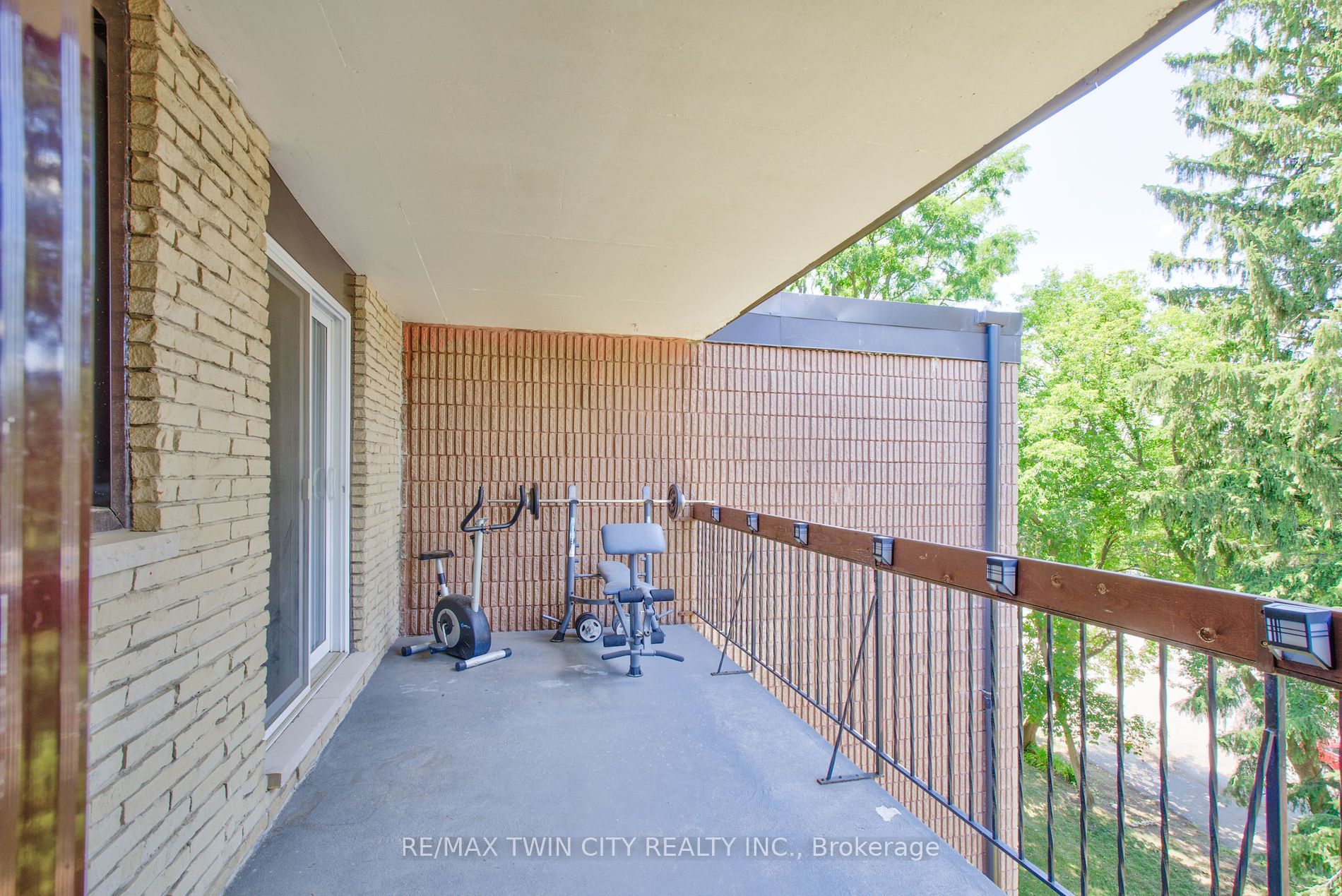 944 Caledonian View, #402