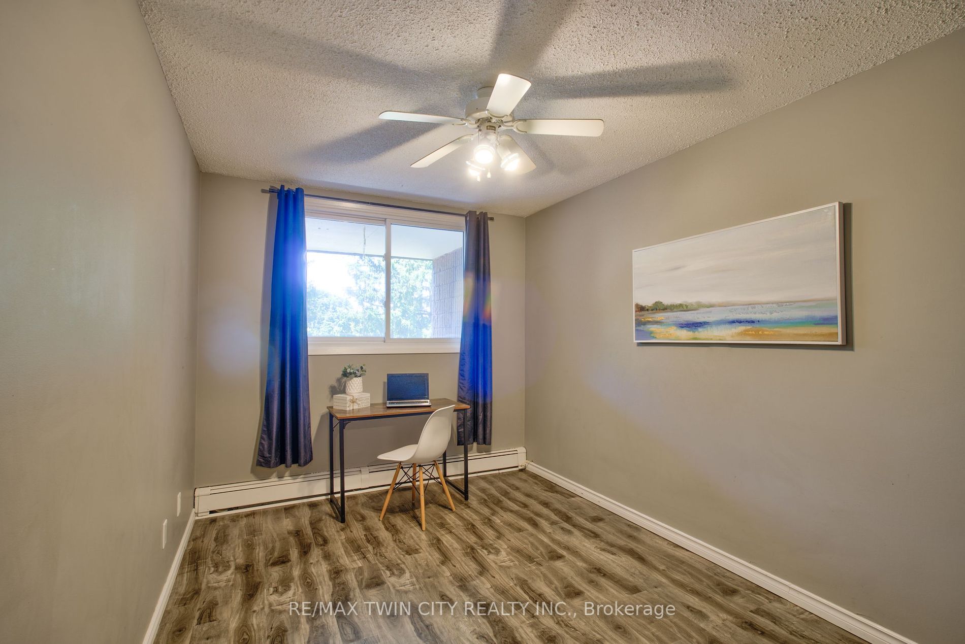 944 Caledonian View, #402