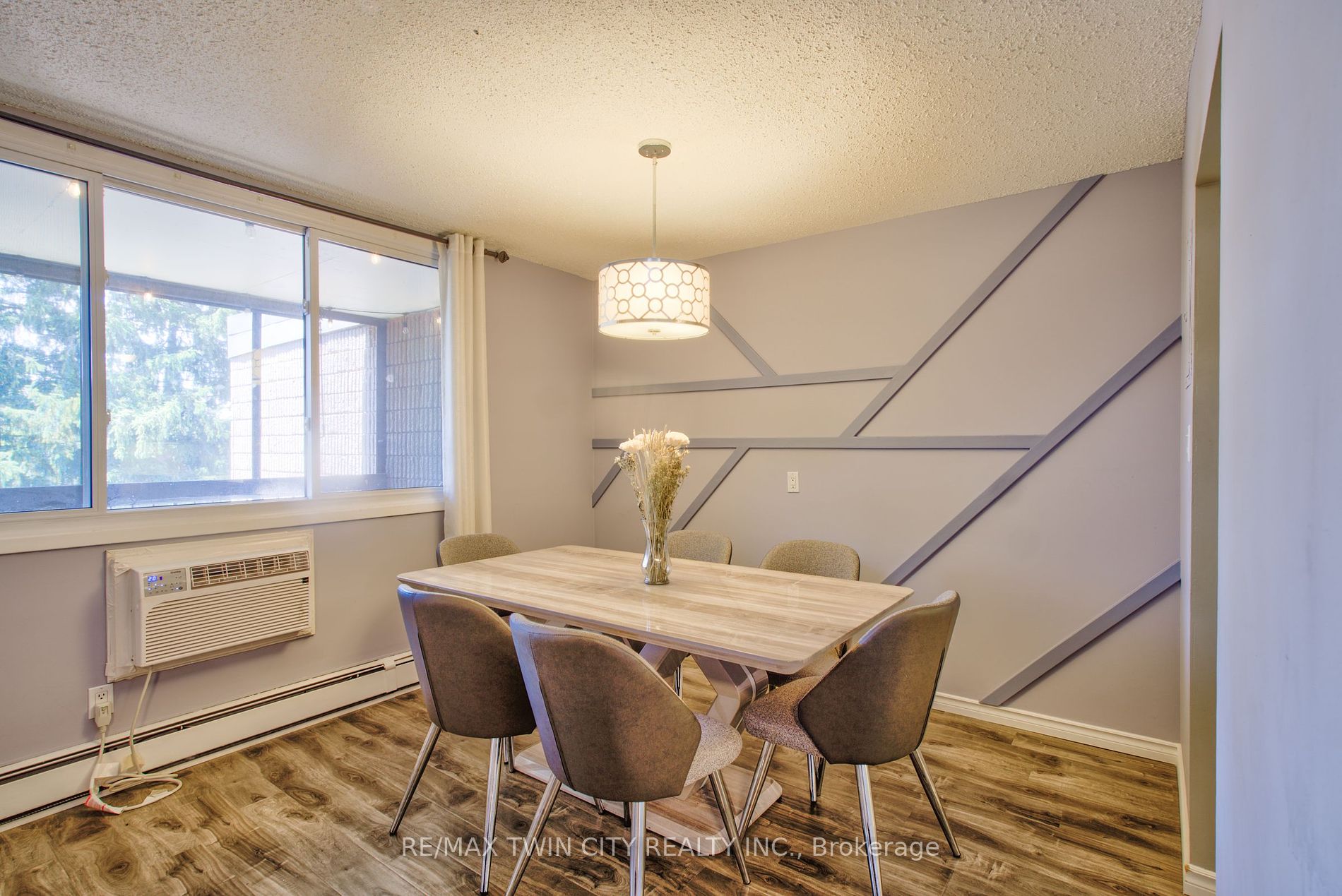 944 Caledonian View, #402