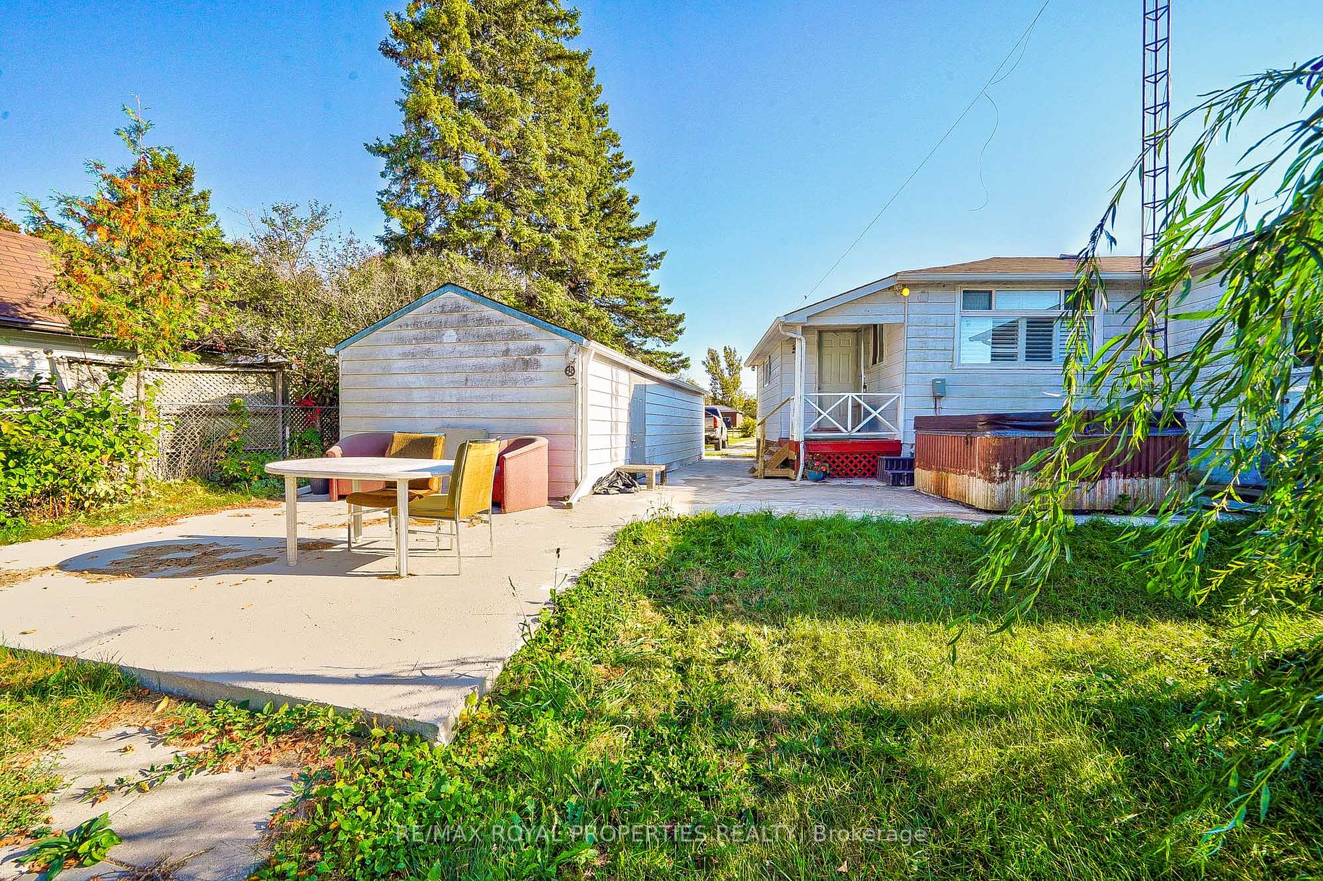 5 Robinson Avenue