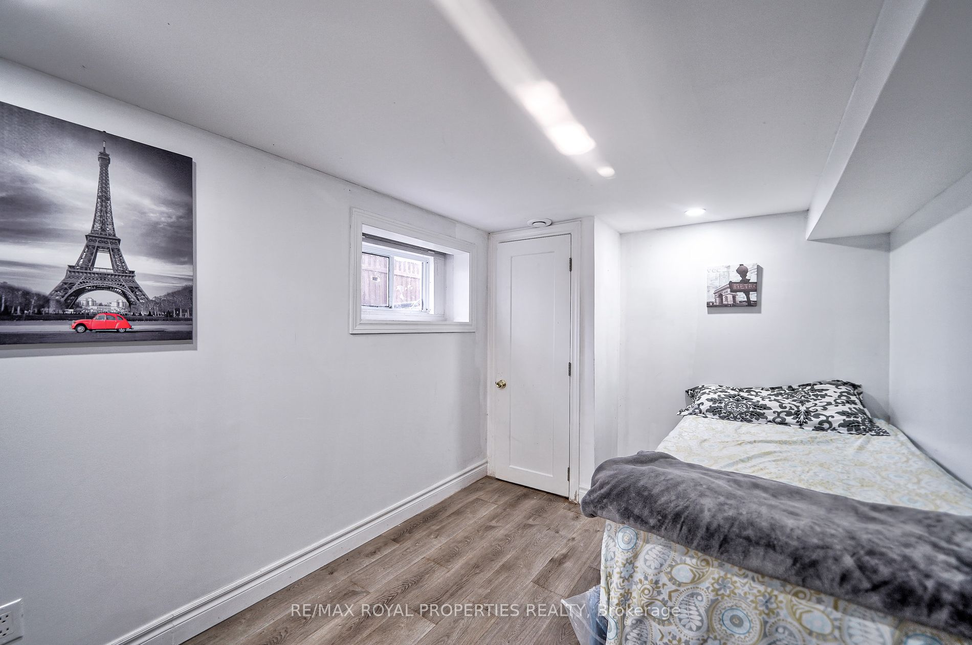5 Robinson Avenue