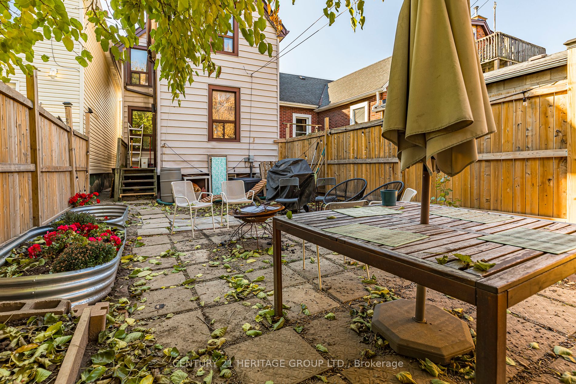 35 Francis St