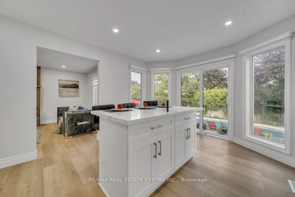 29 Kortright Road E