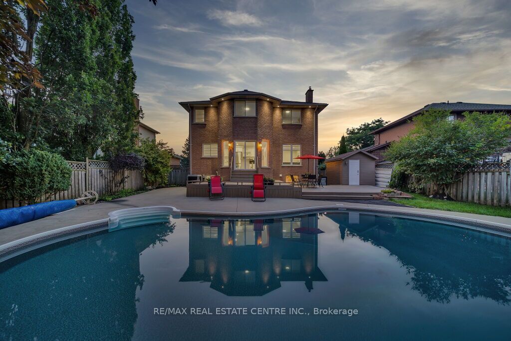29 Kortright Road E