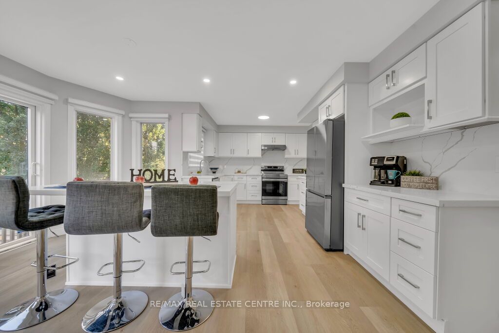 29 Kortright Road E