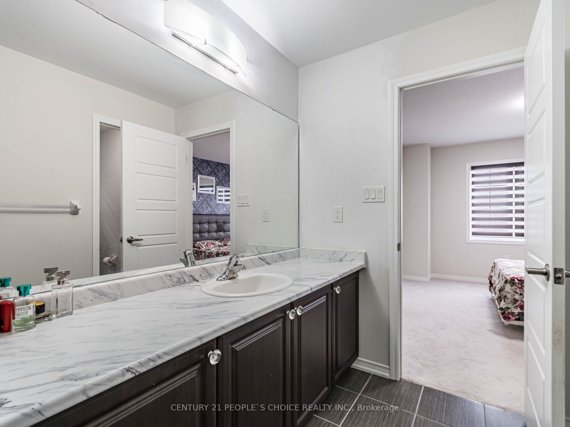 5 Burgess Cres