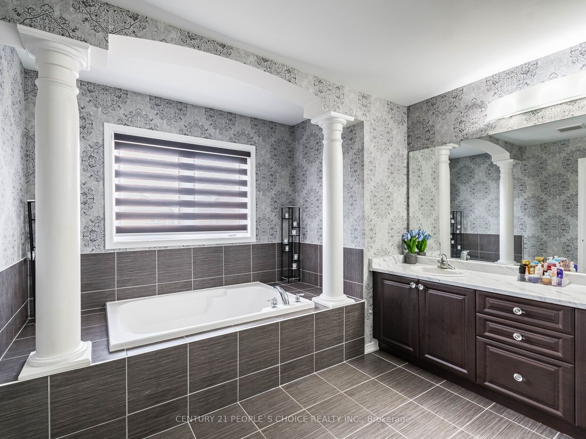 5 Burgess Cres