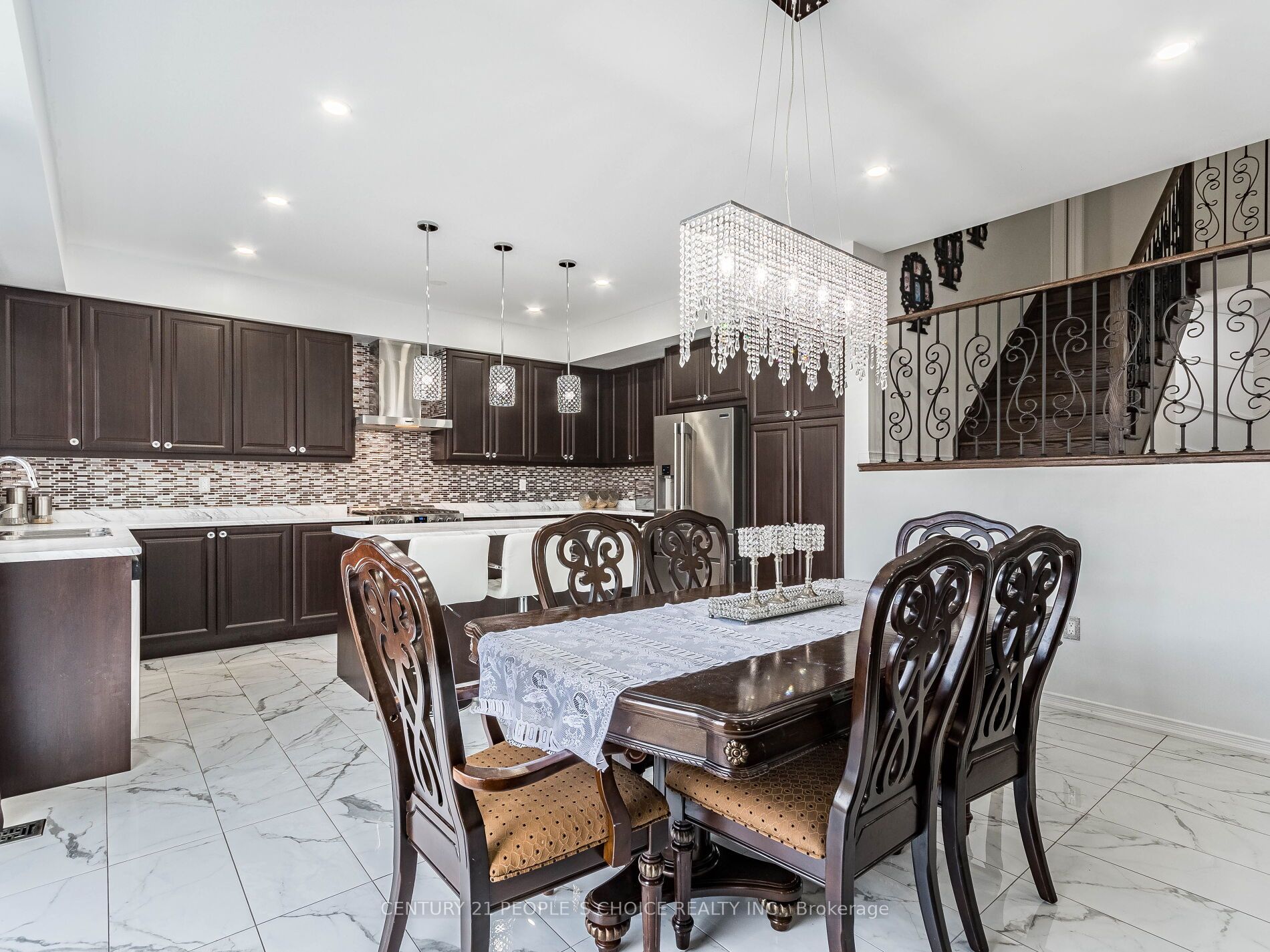 5 Burgess Cres