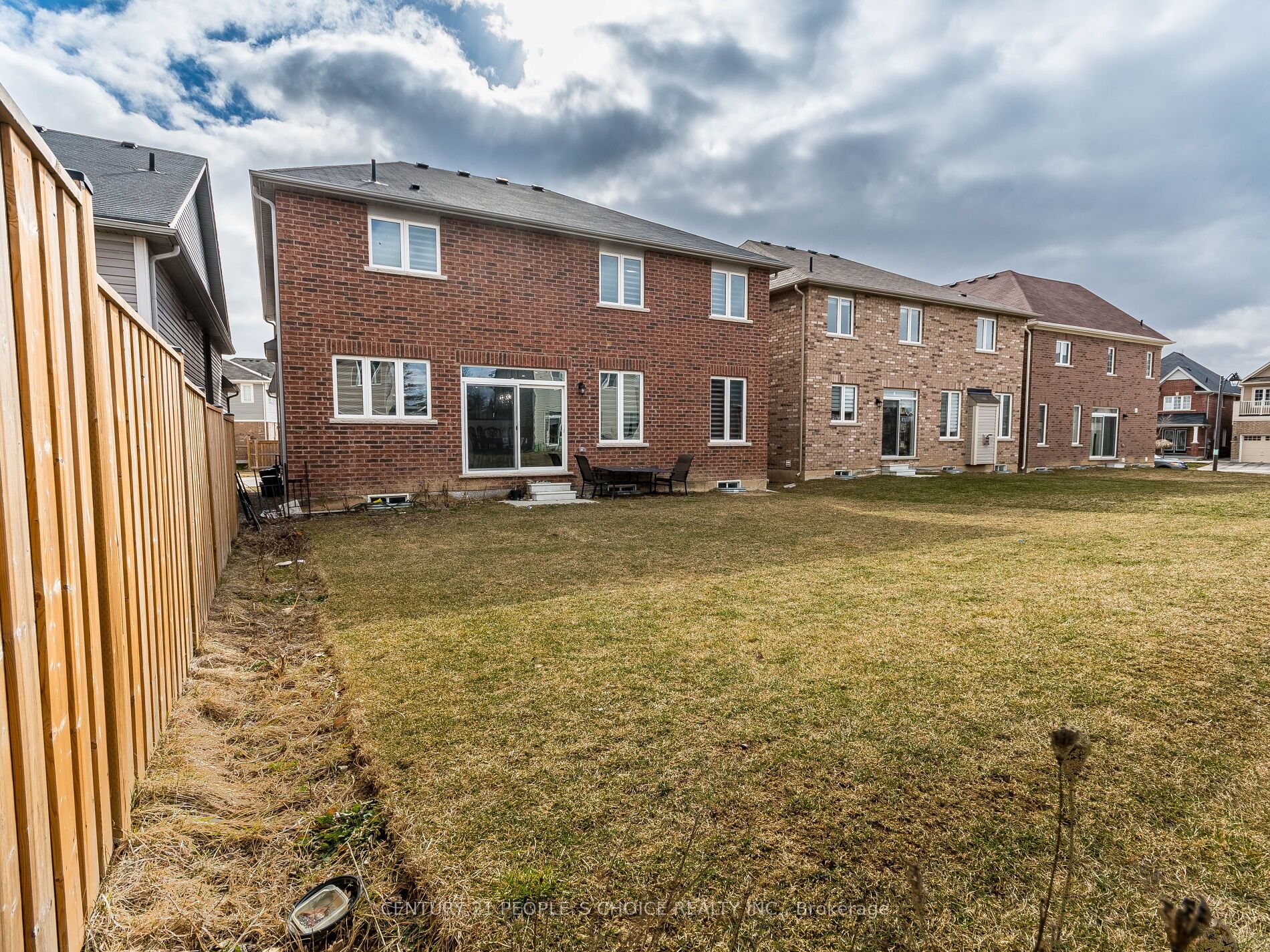 5 Burgess Cres
