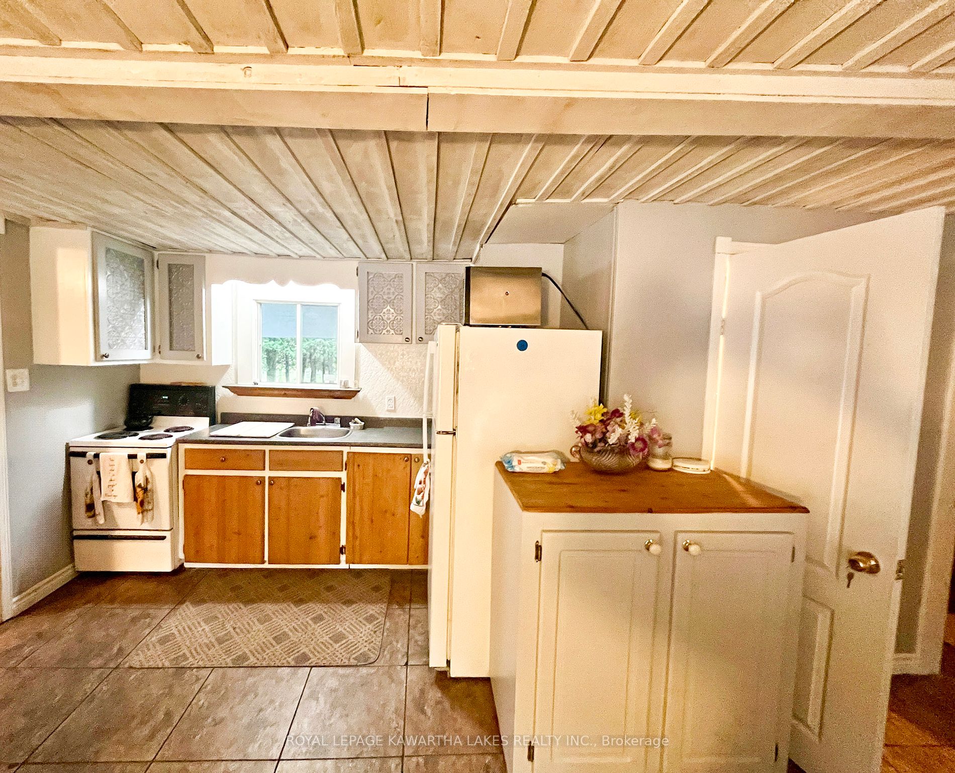 81 McGuire Beach Road