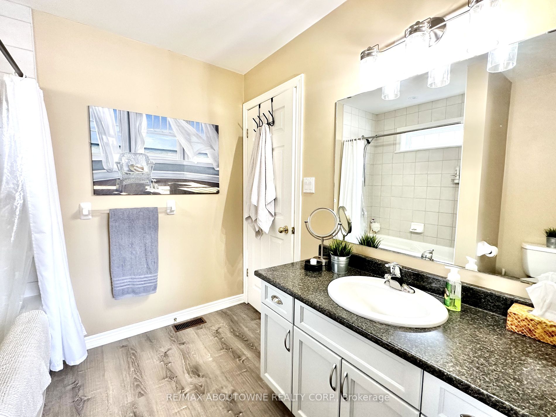 1579 Anstruther Lake Road #20