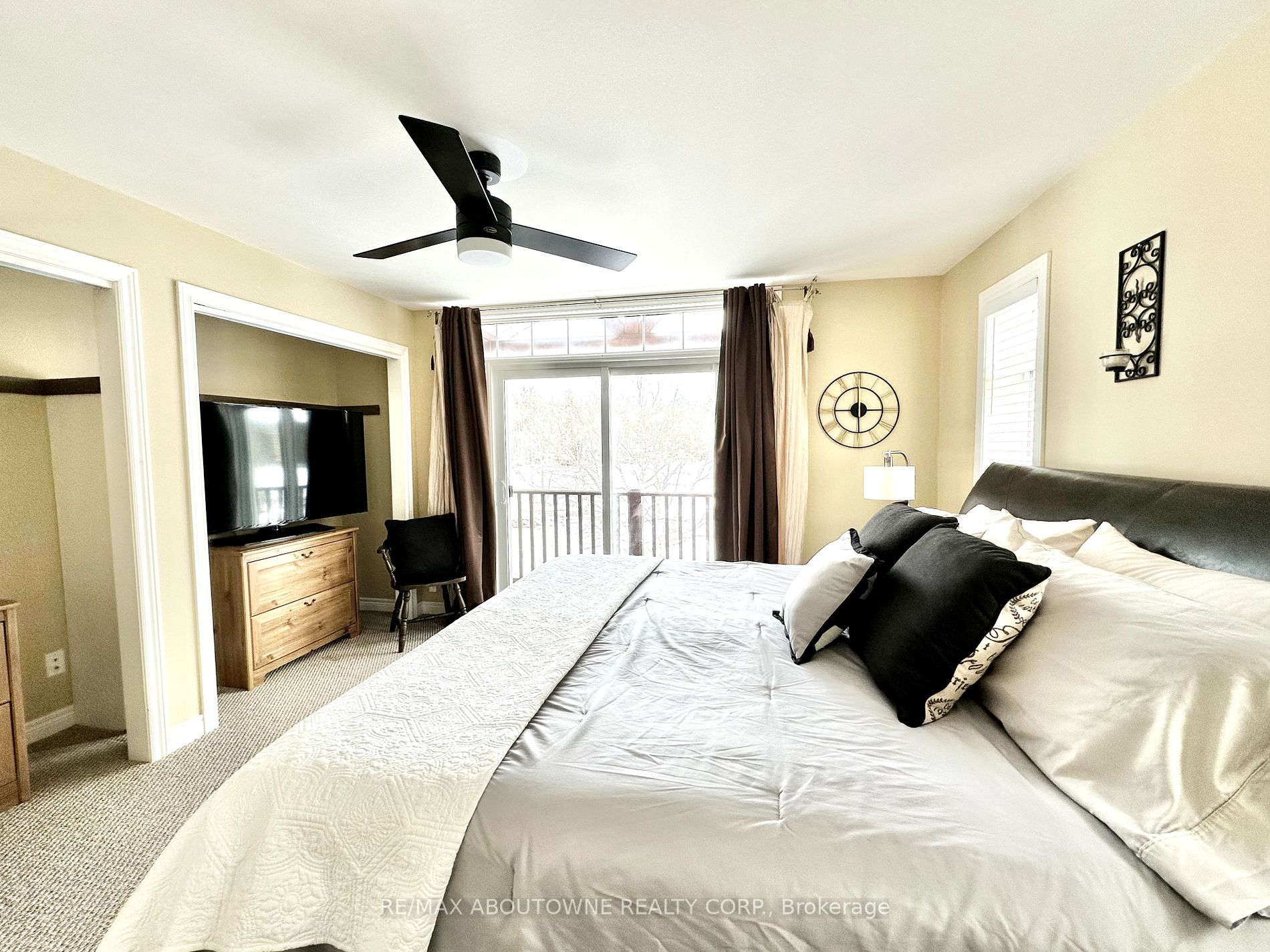 1579 Anstruther Lake Road #20
