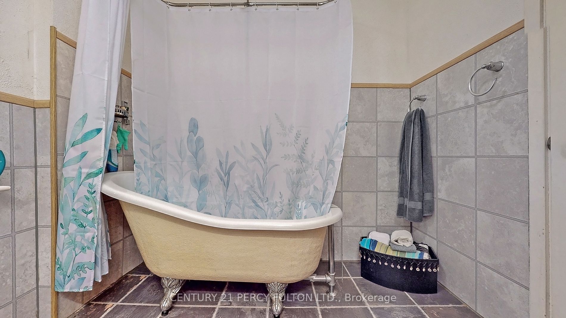 308142 Hockley Road