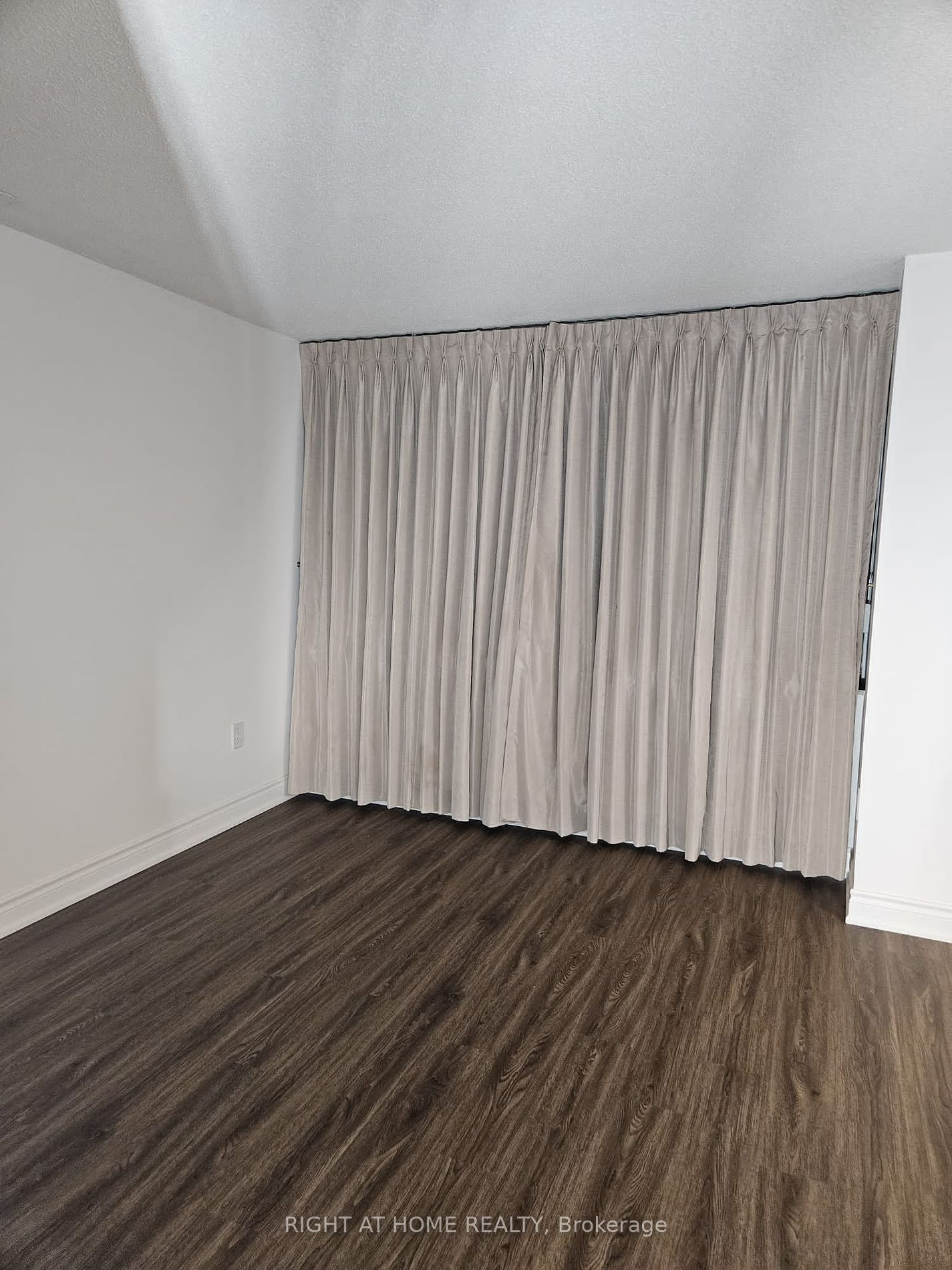 165 ONTARIO Street, #501