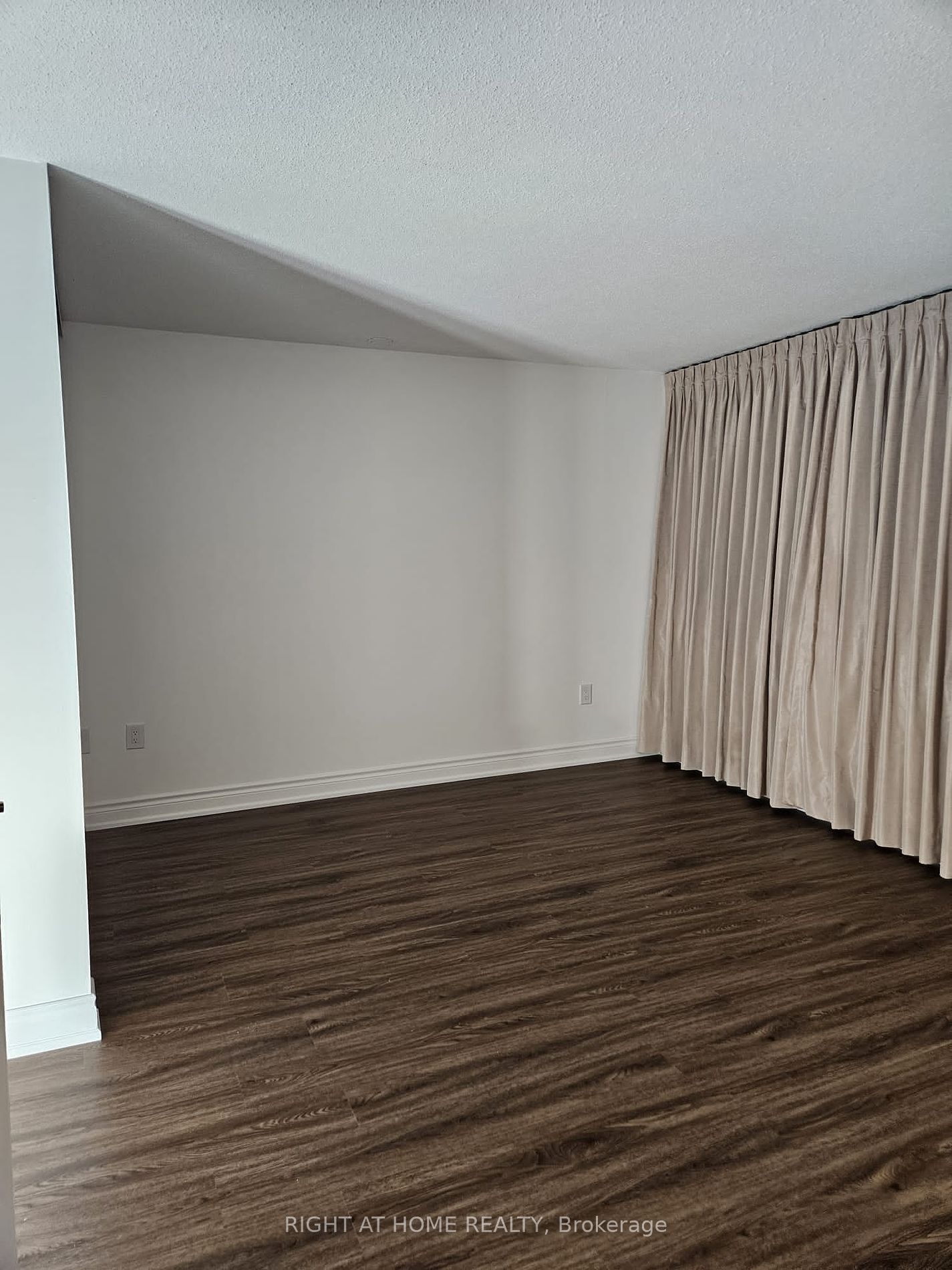 165 ONTARIO Street, #501