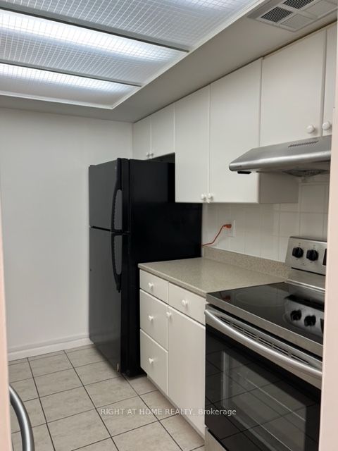 165 ONTARIO Street, #501