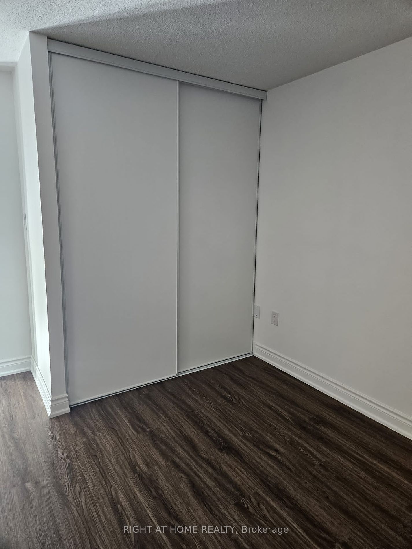 165 ONTARIO Street, #501