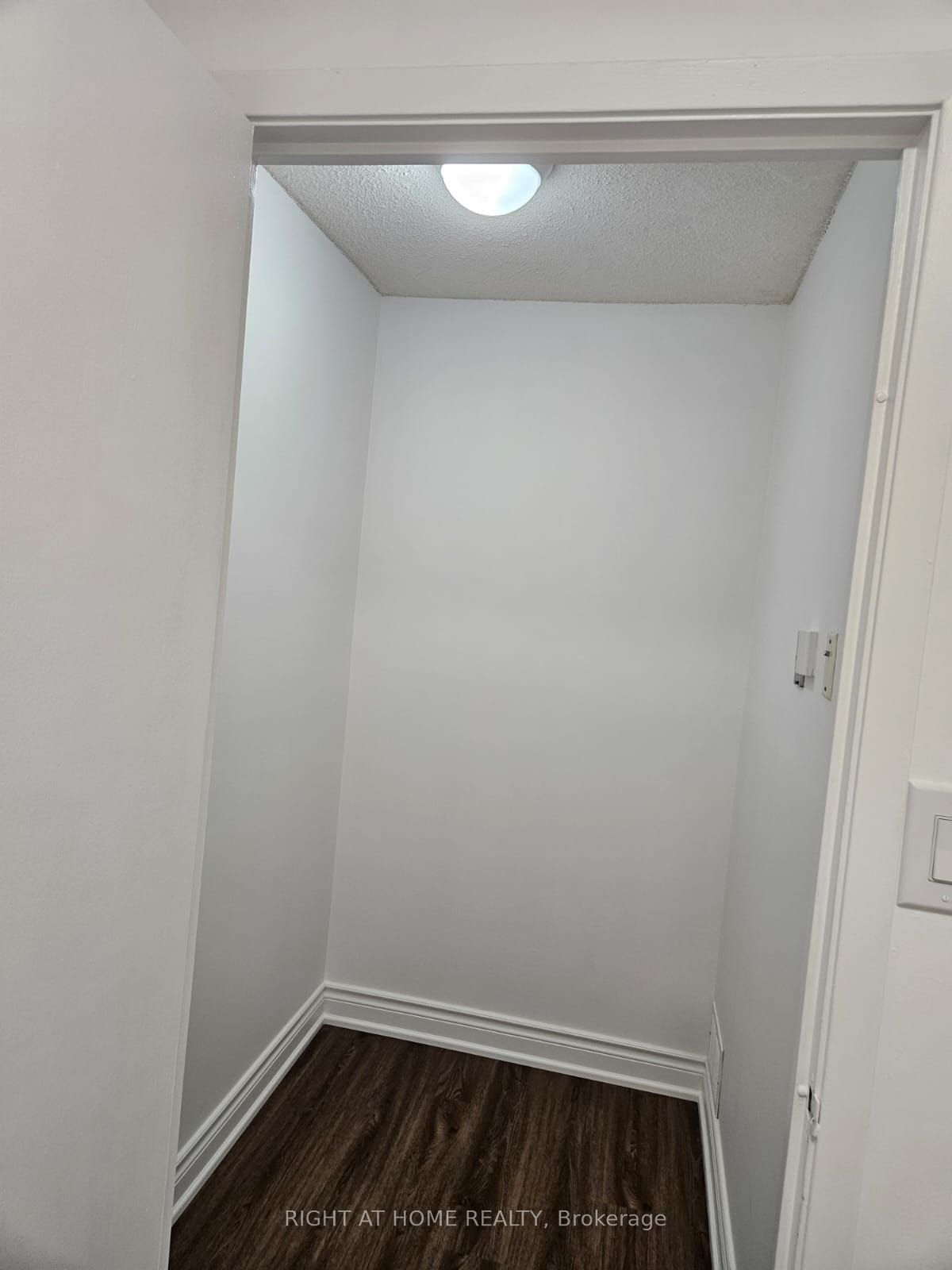 165 ONTARIO Street, #501