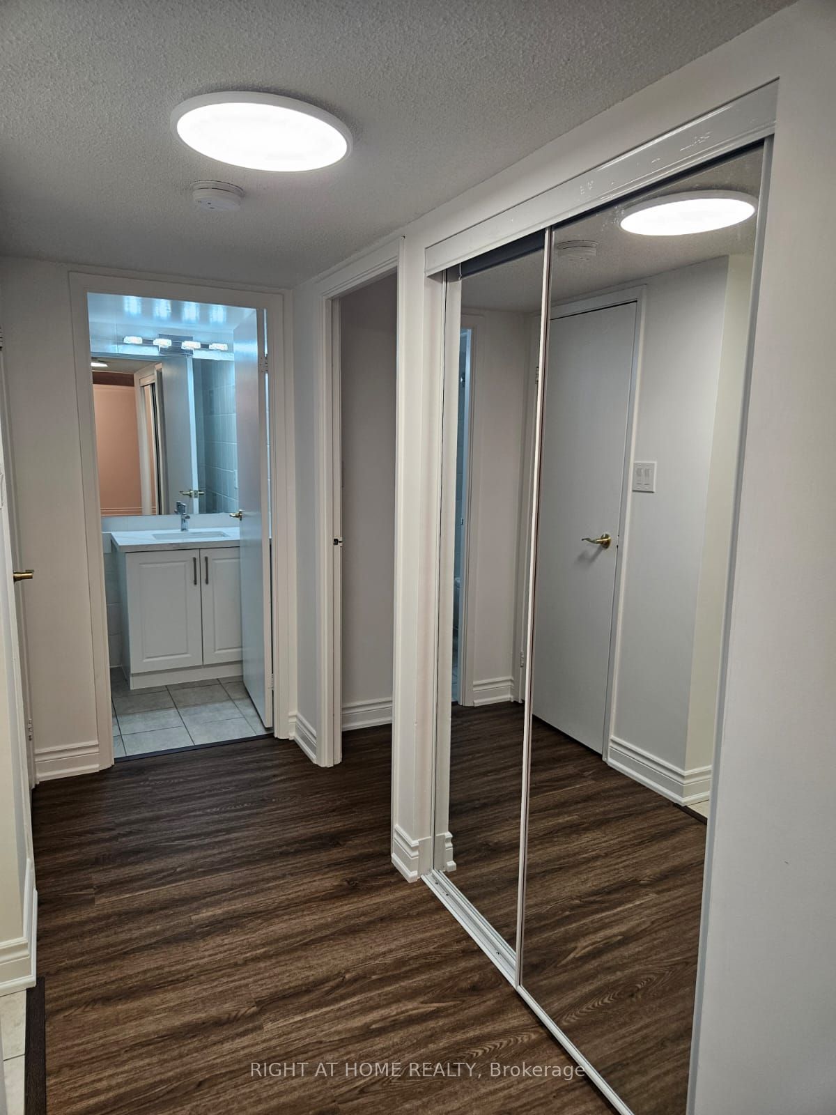 165 ONTARIO Street, #501
