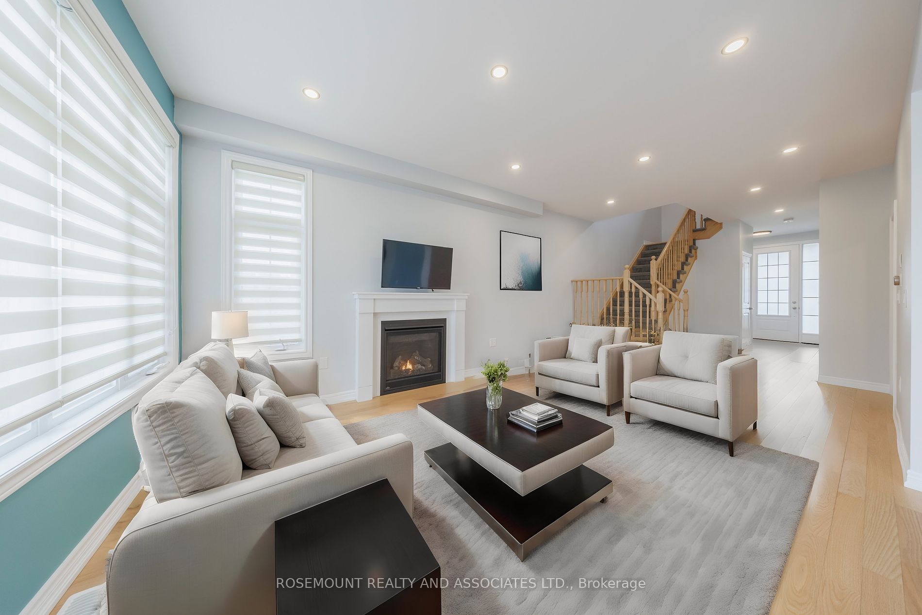 2 Summer Breeze Dr
