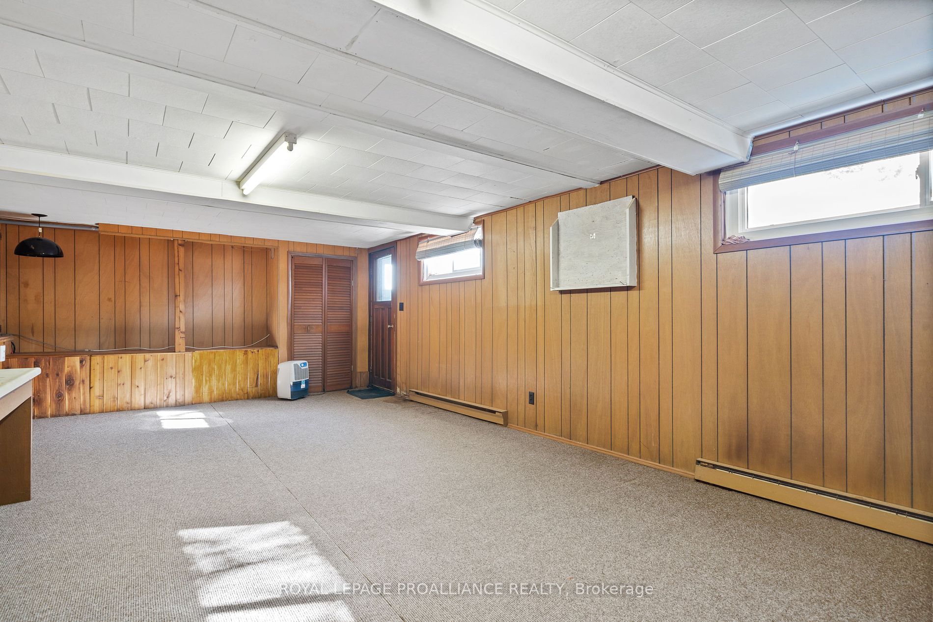 13 Howard Cres