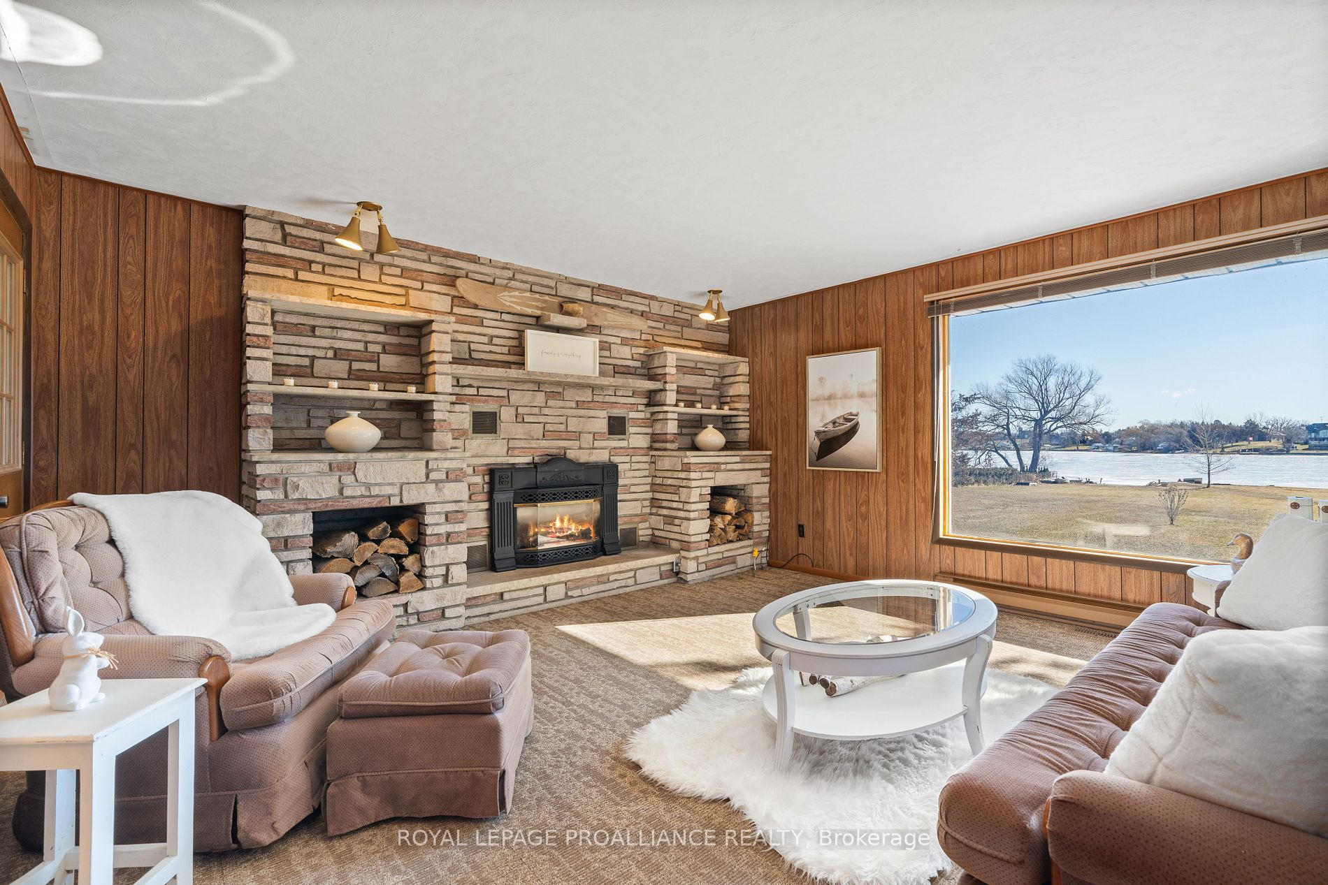 13 Howard Cres