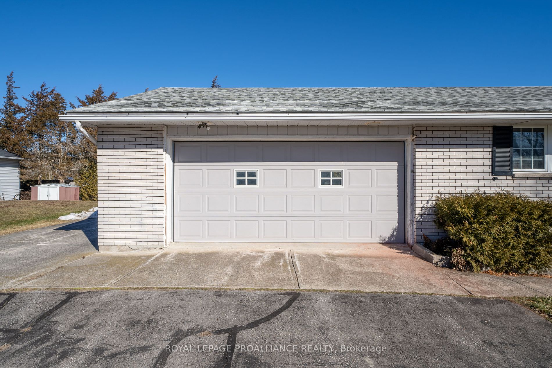13 Howard Cres