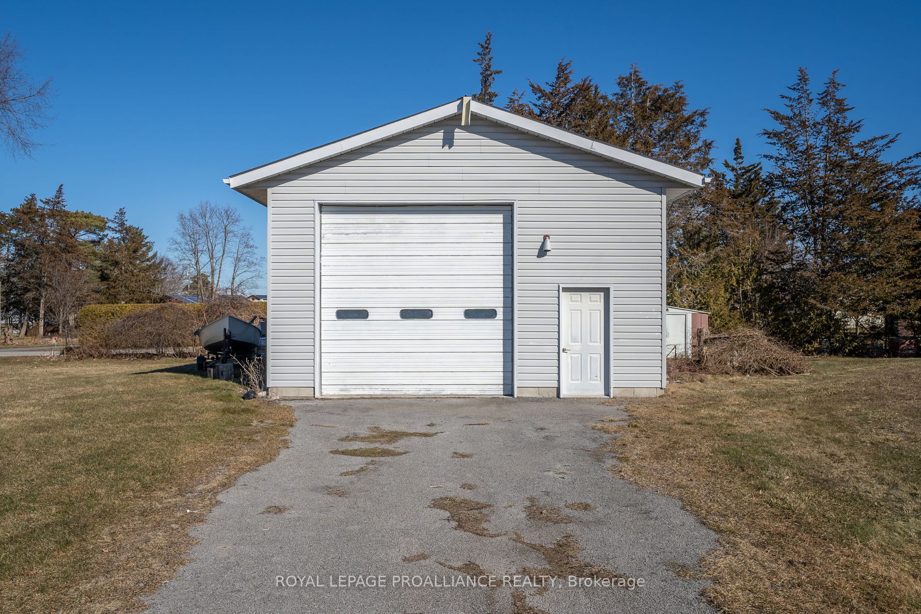 13 Howard Cres