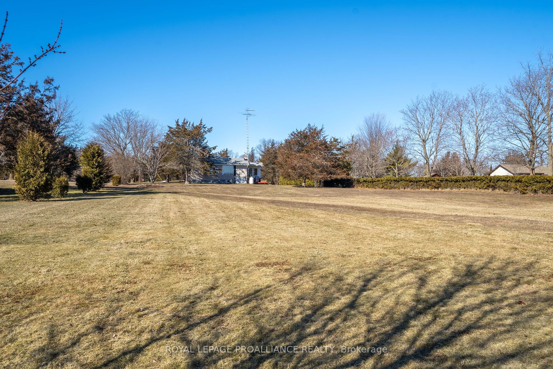 13 Howard Cres