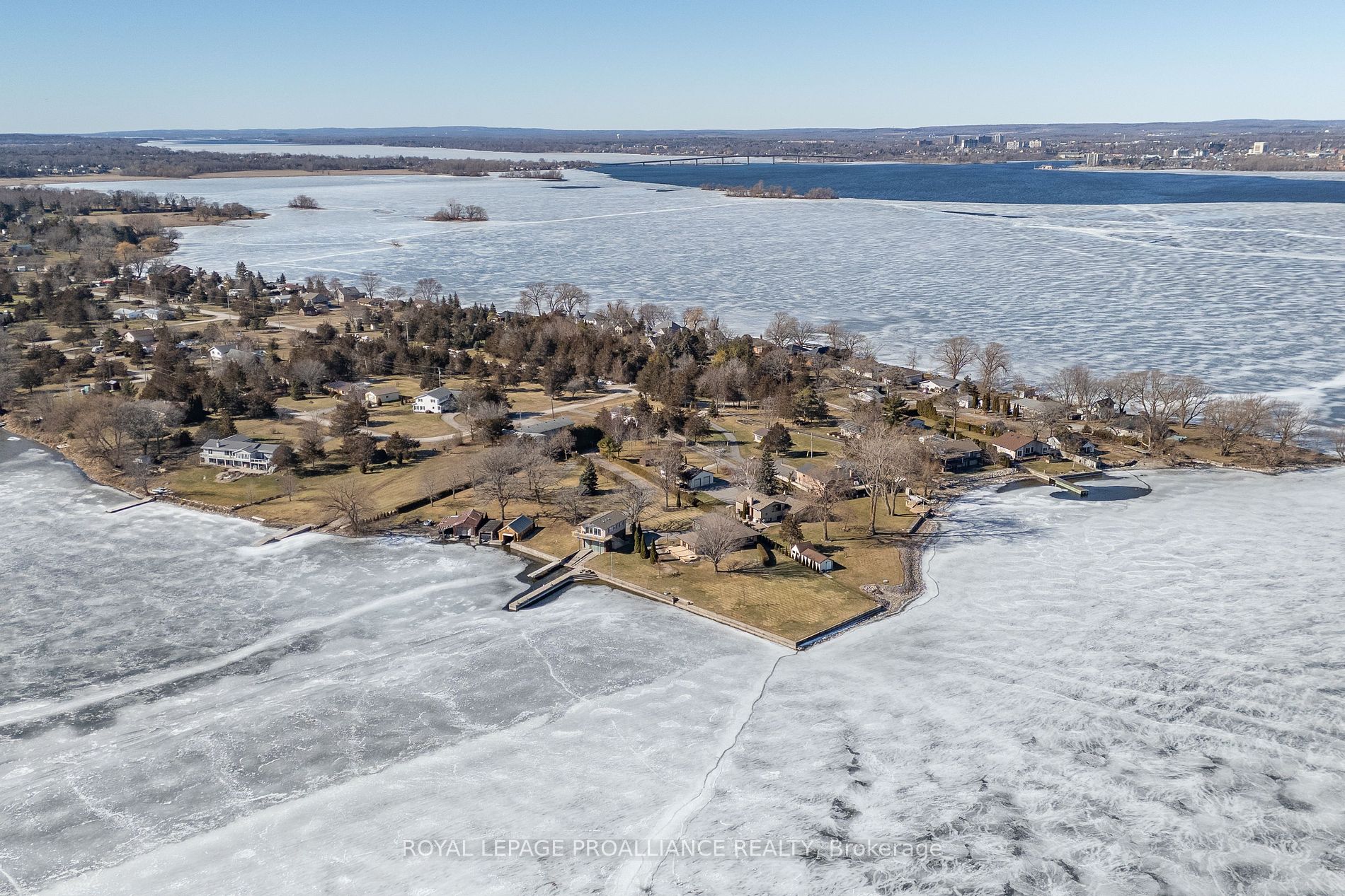 13 Howard Cres