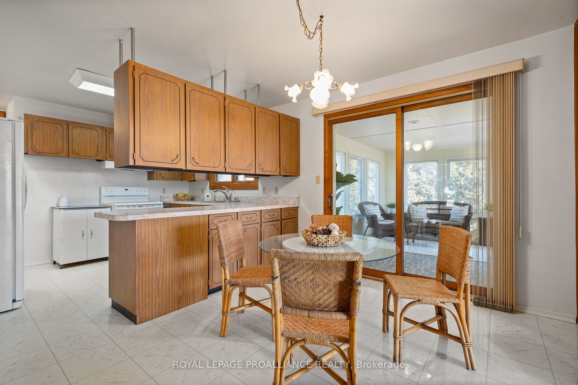 13 Howard Cres