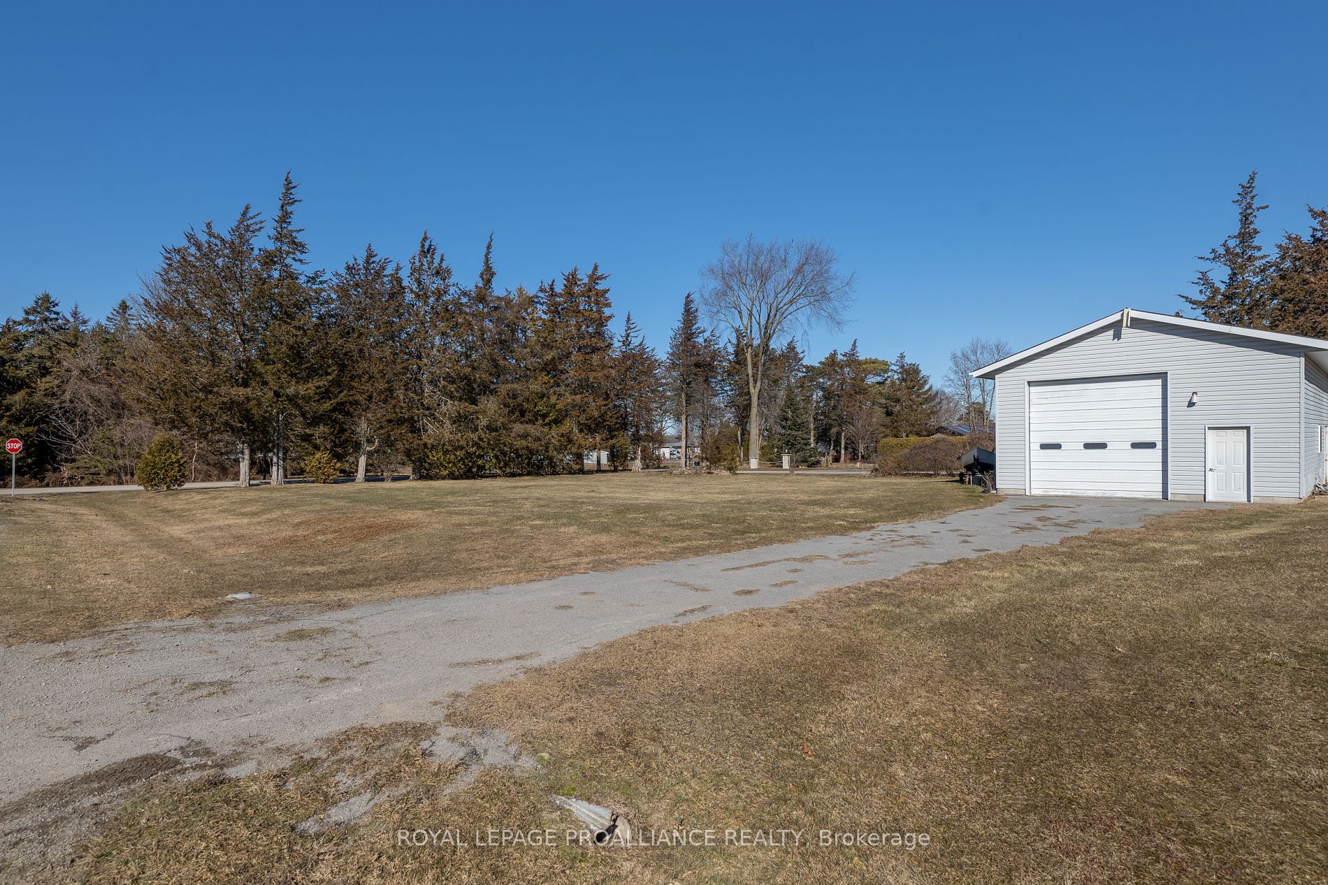 13 Howard Cres