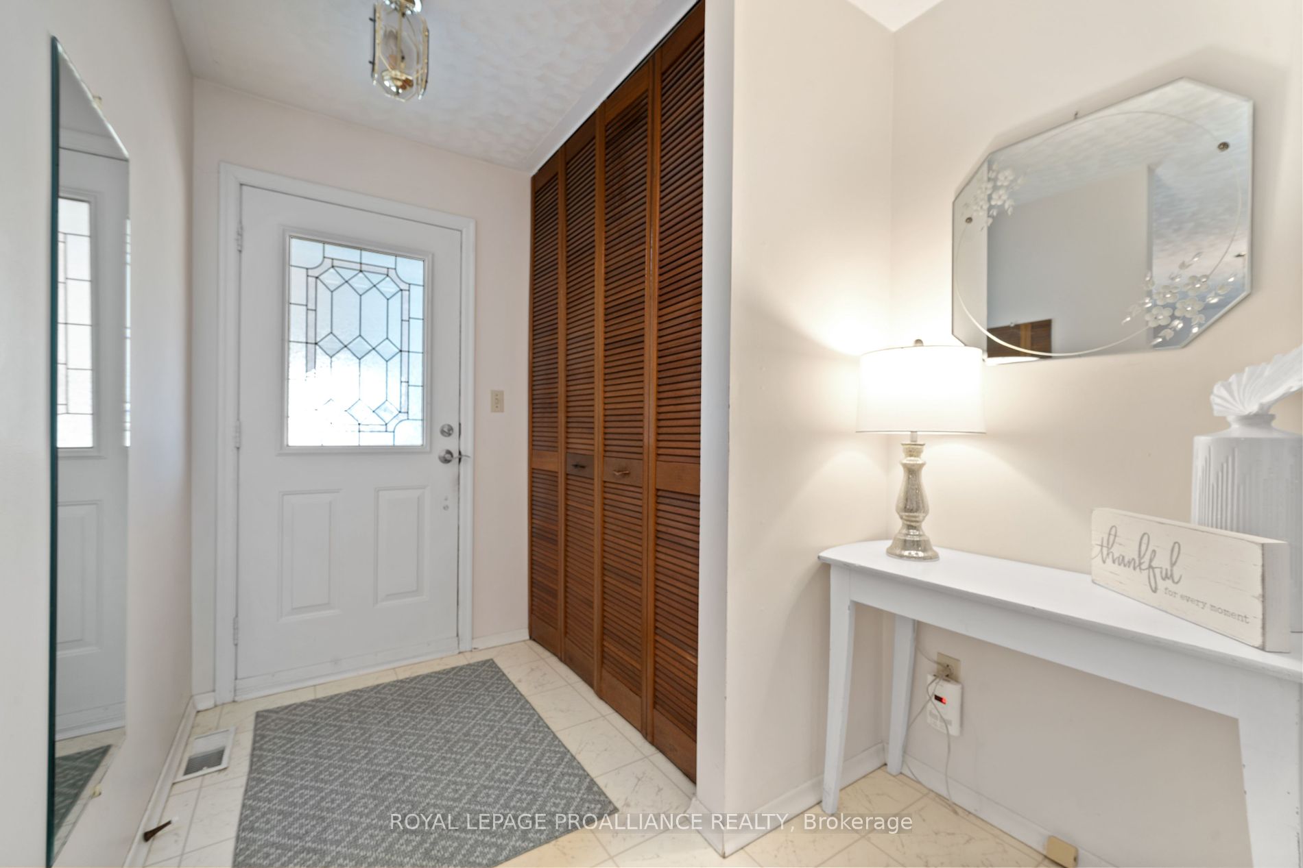 13 Howard Cres