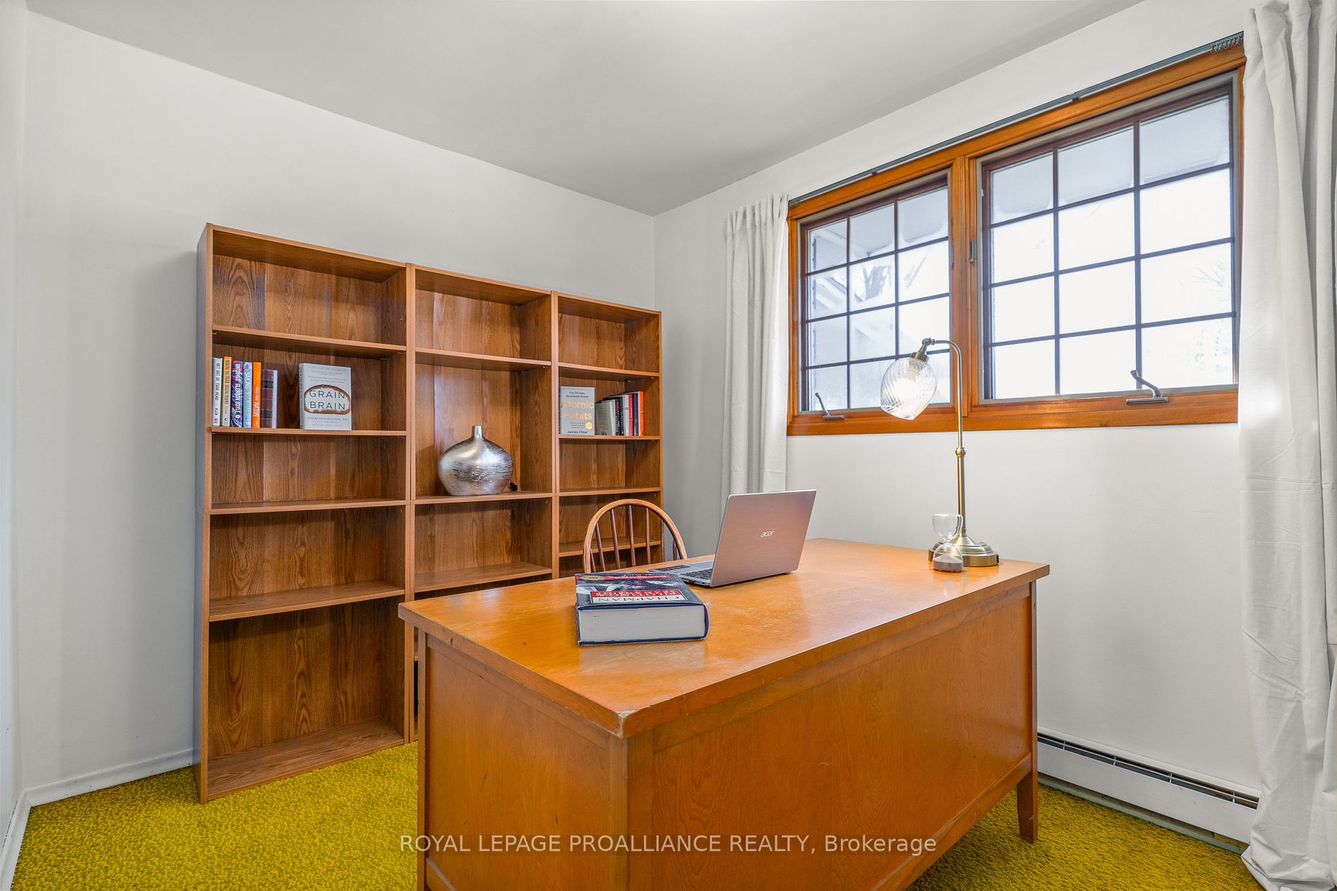 13 Howard Cres