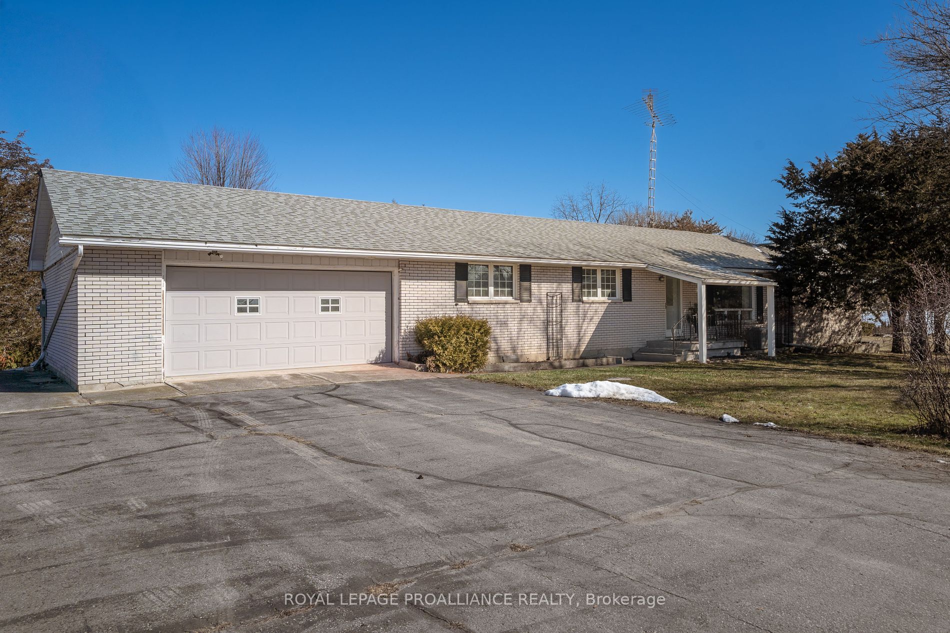 13 Howard Cres