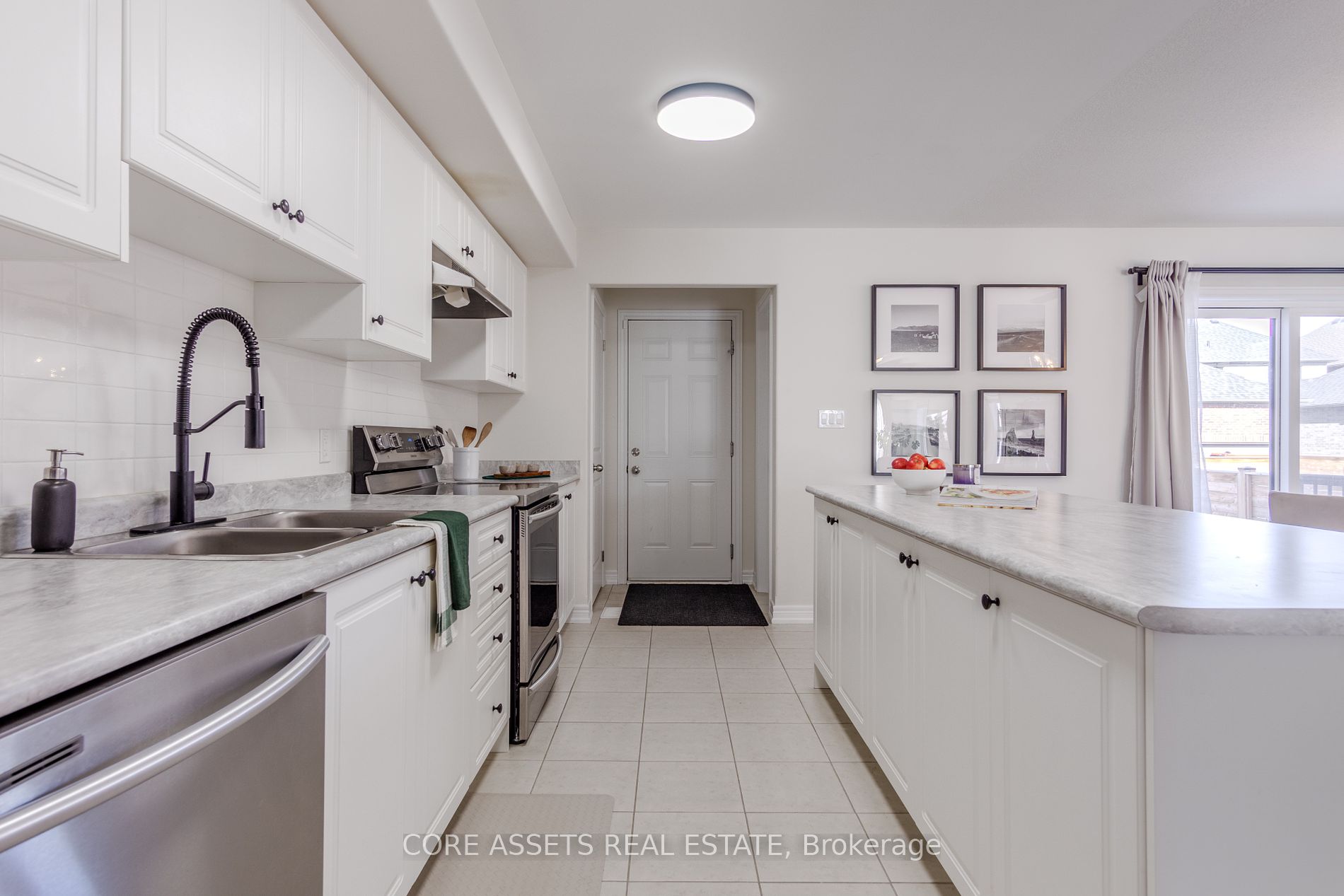 883 Broadway Boulevard