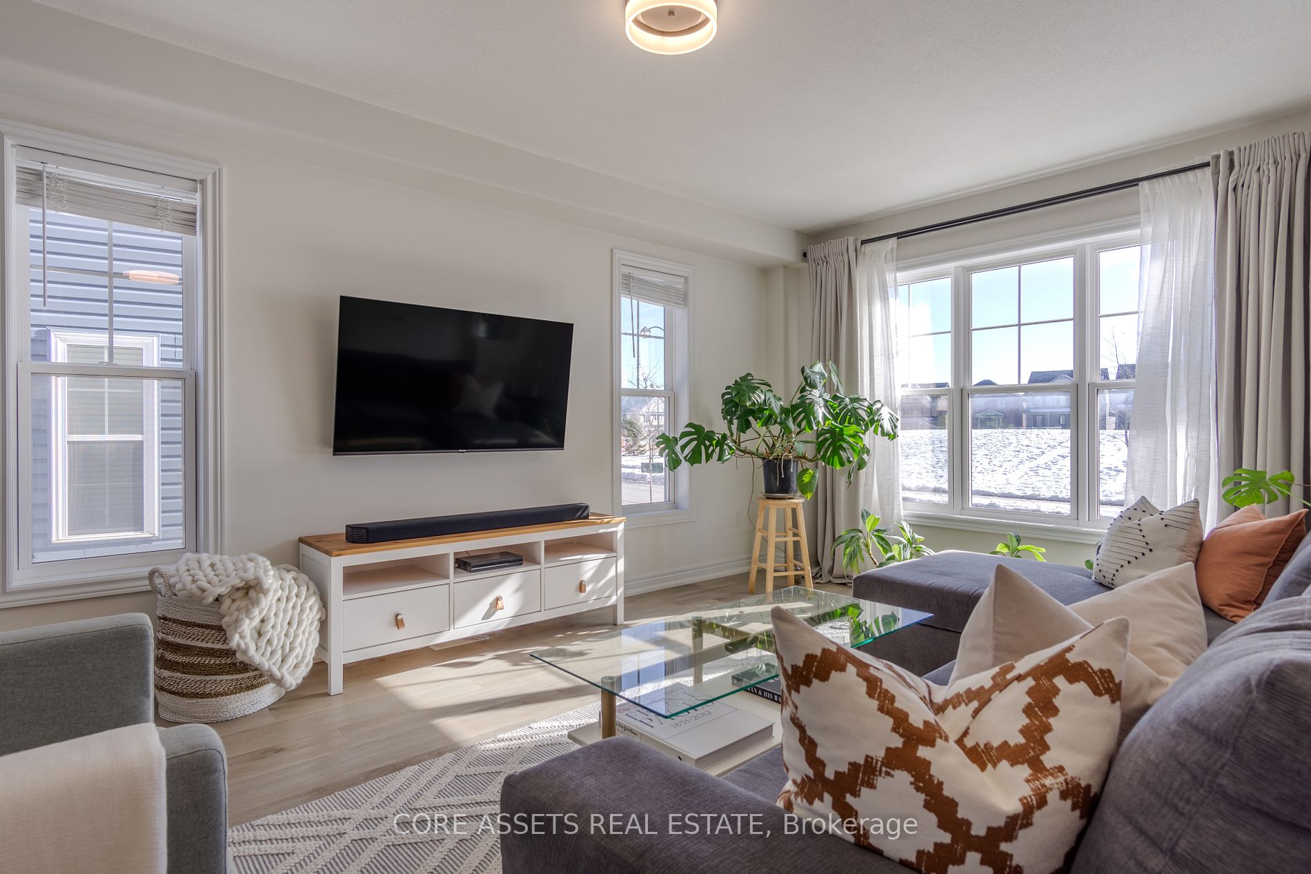 883 Broadway Boulevard