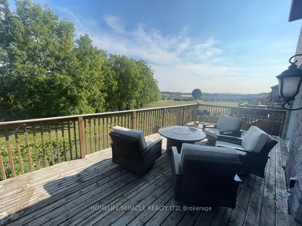 455 Champlain Avenue