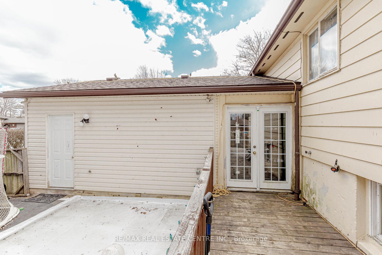 84 Elgar Avenue