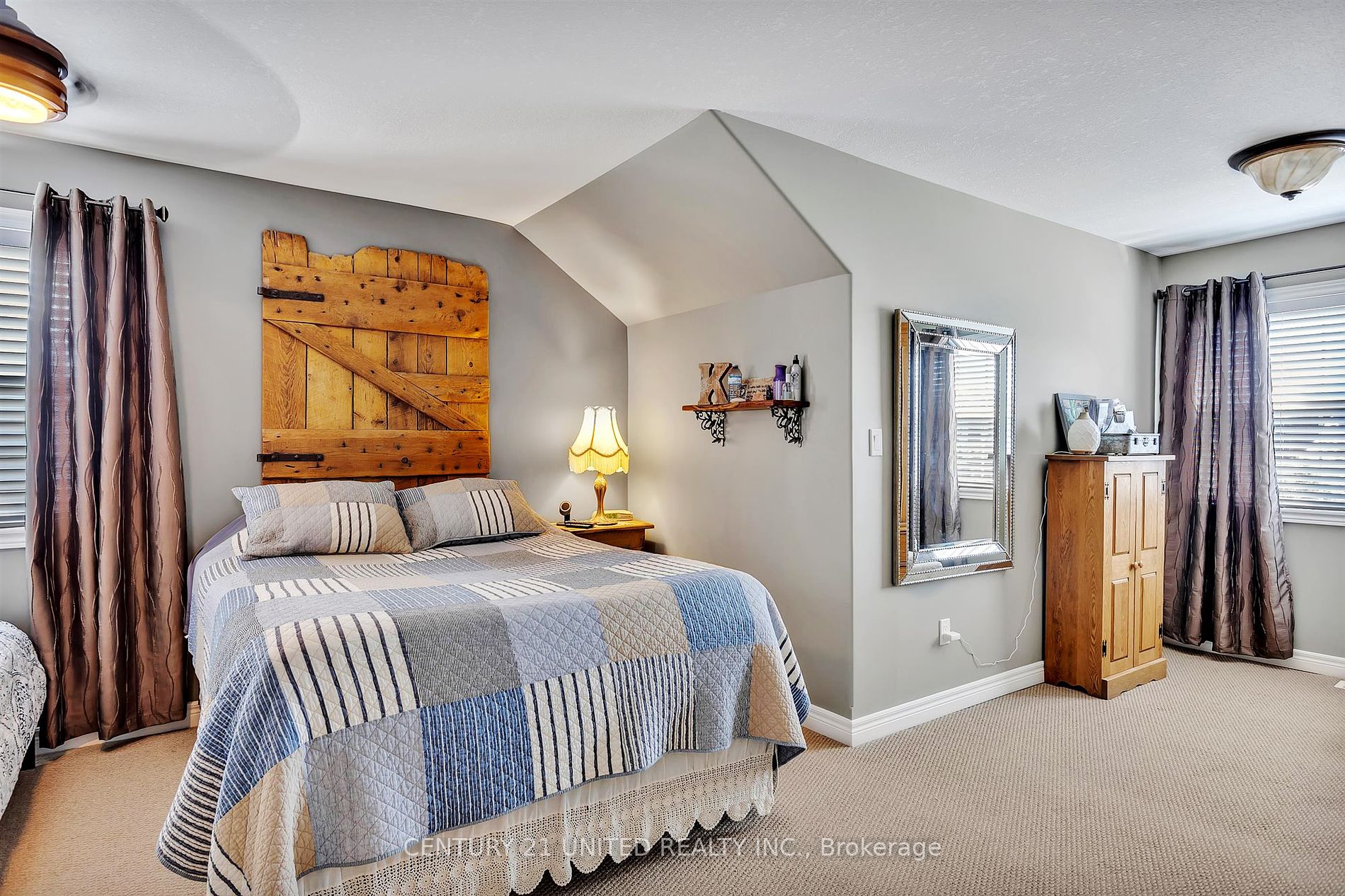 15 Brackendale Trail