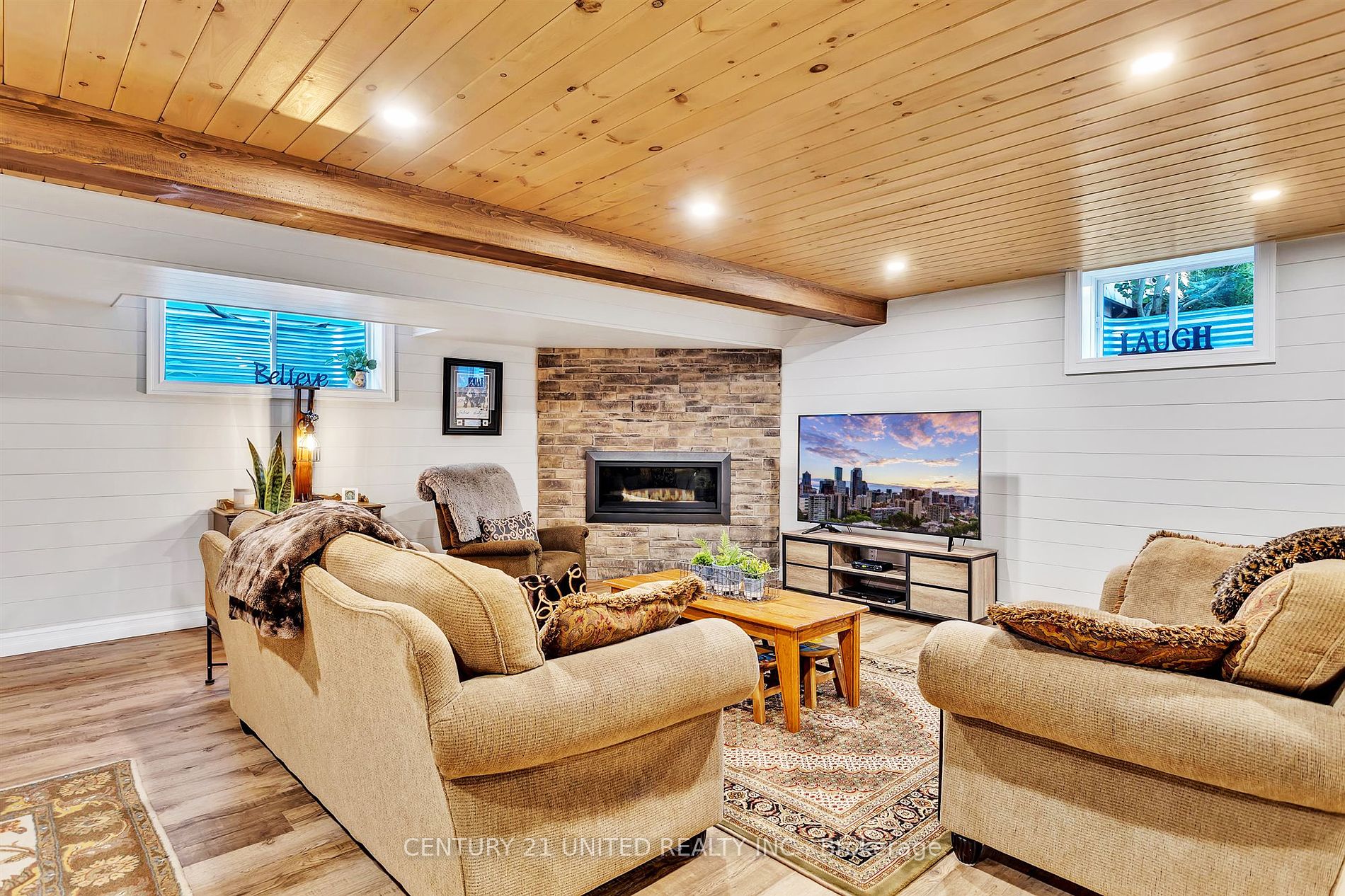 15 Brackendale Trail