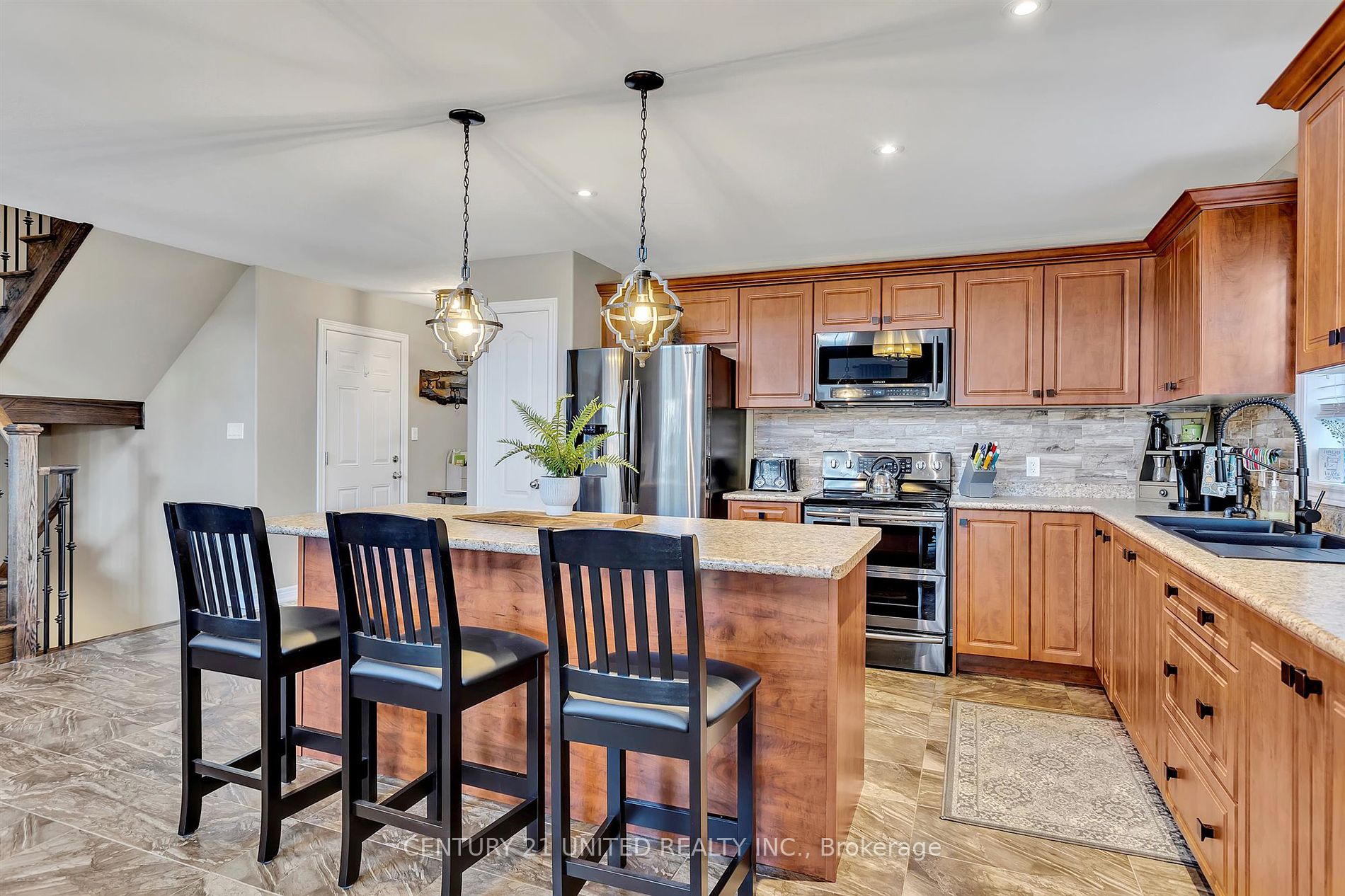 15 Brackendale Trail