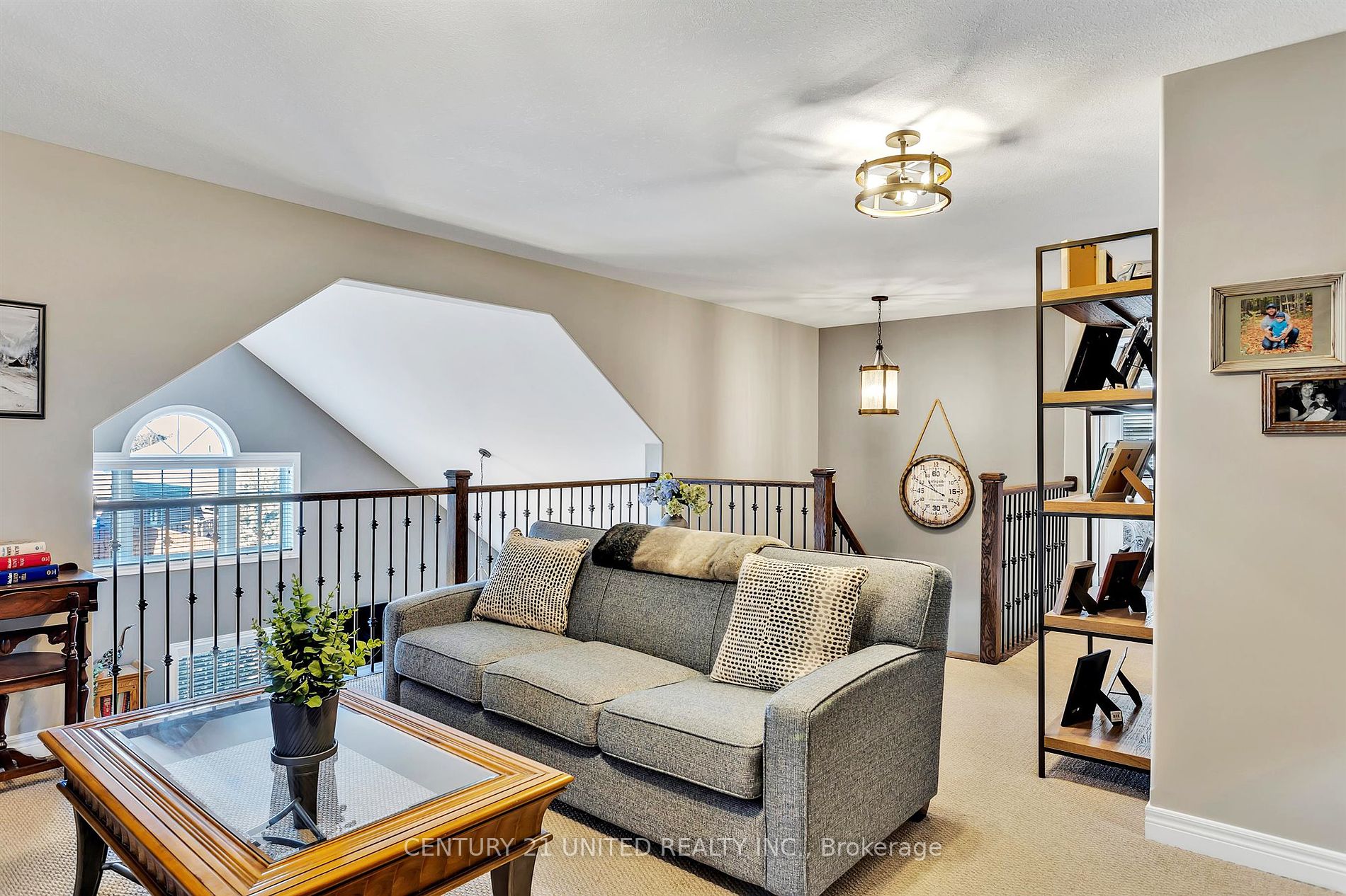15 Brackendale Trail
