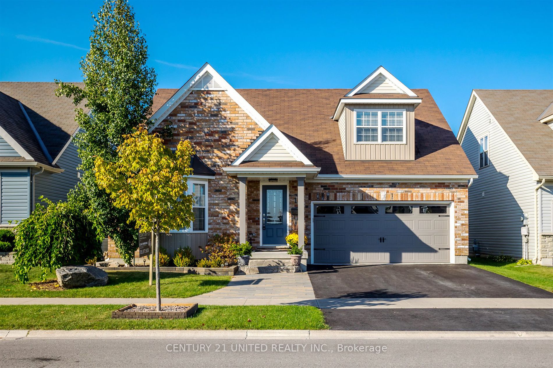 15 Brackendale Trail