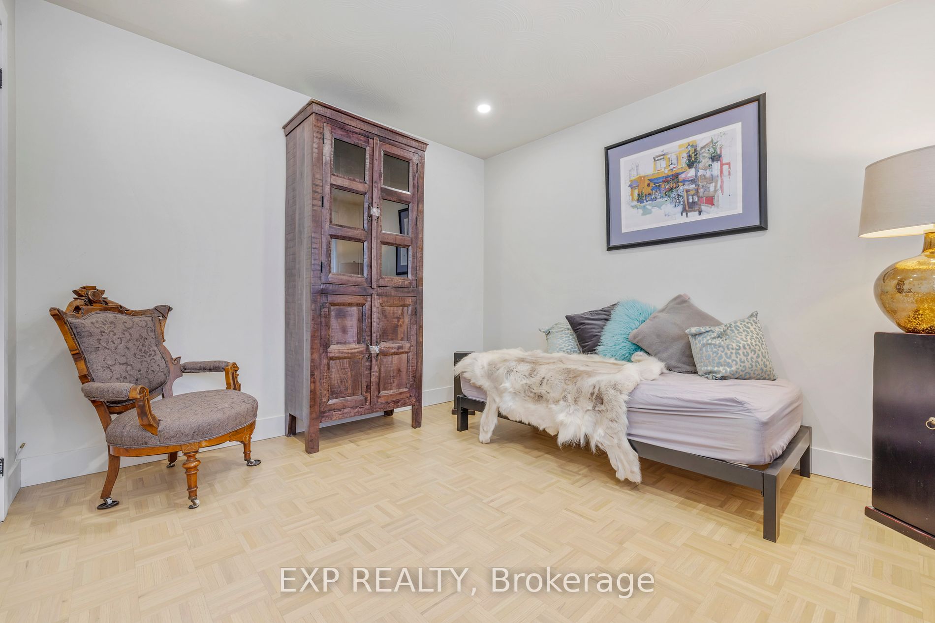 107 Kennedy Ave